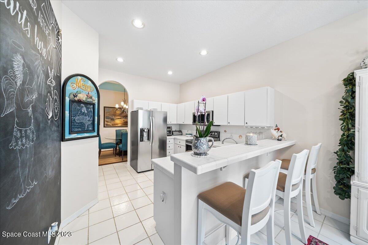 929 Aquarina Boulevard