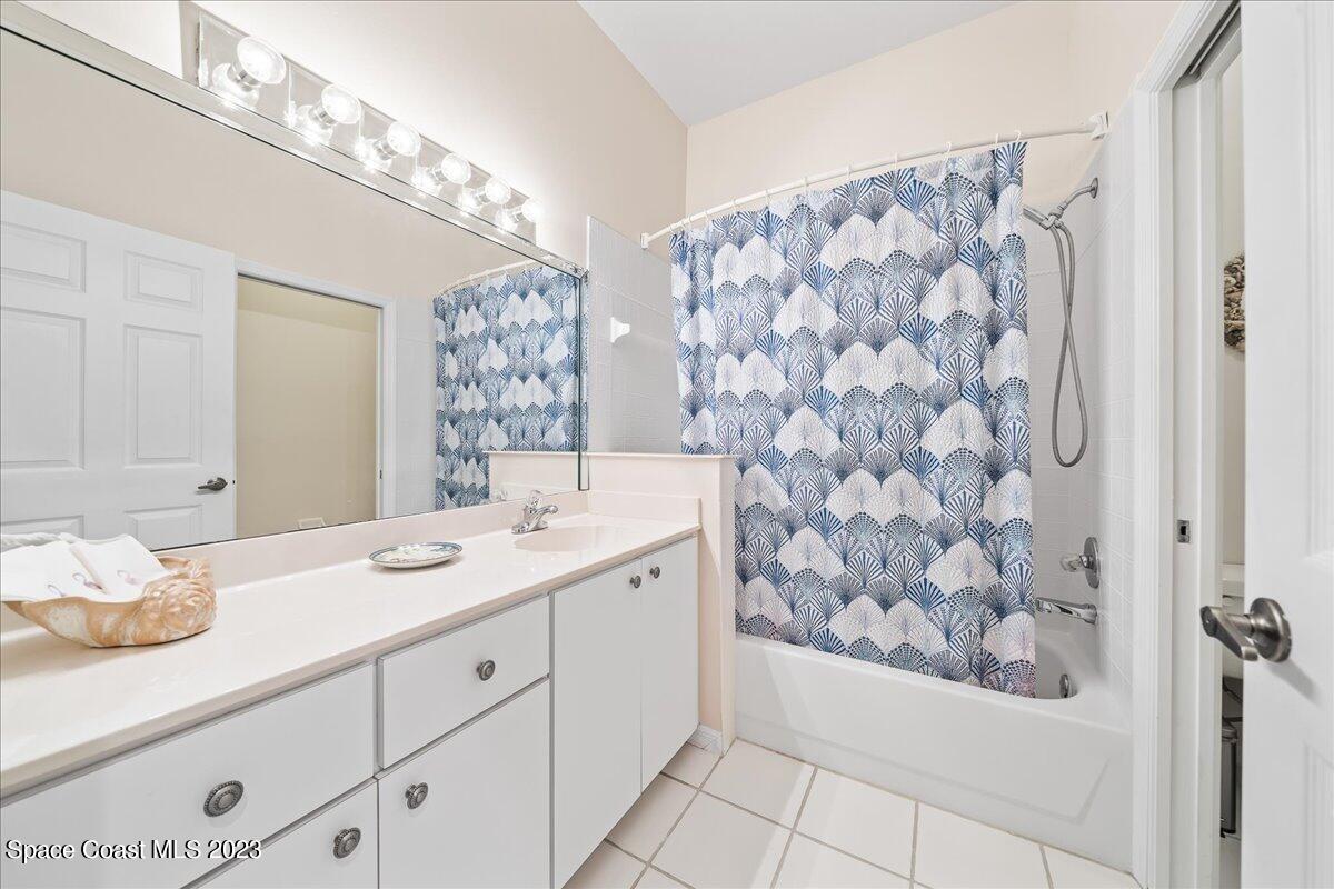 929 Aquarina Boulevard