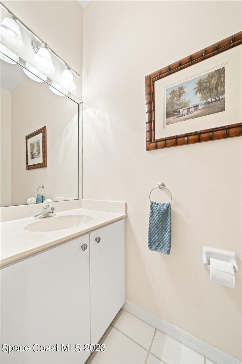 929 Aquarina Boulevard