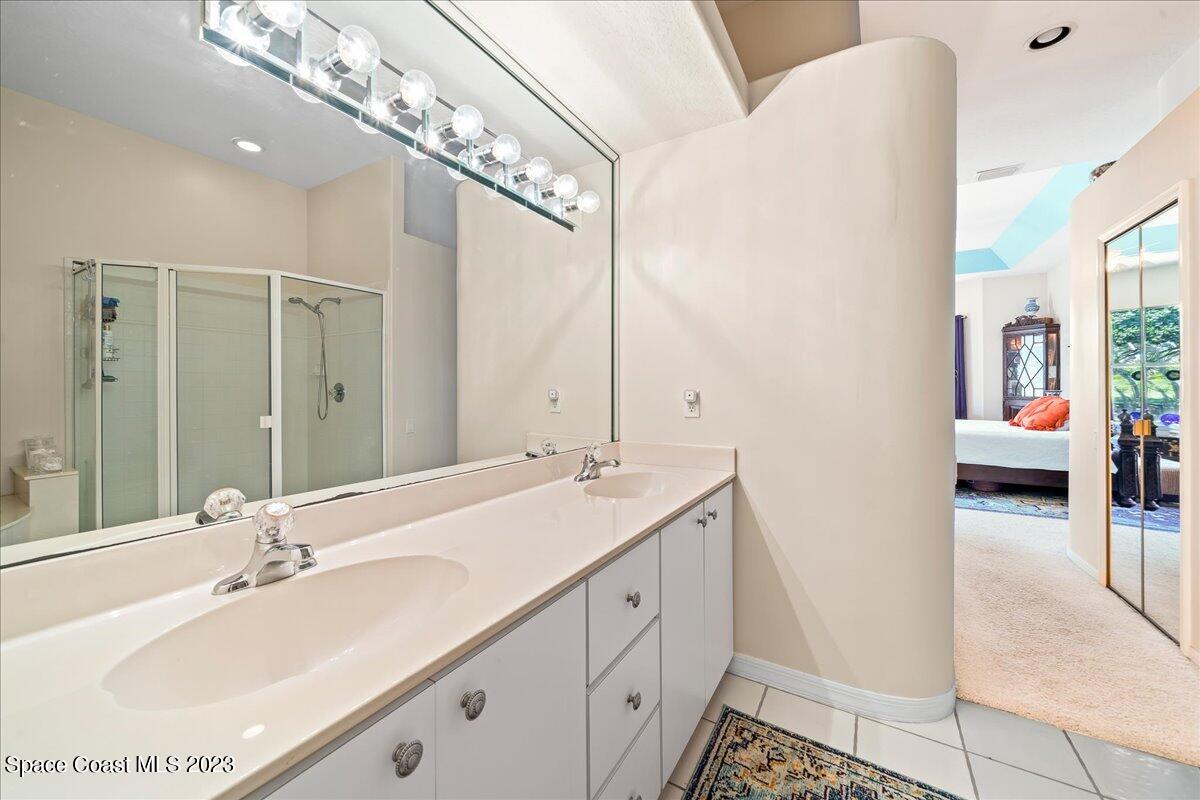 929 Aquarina Boulevard