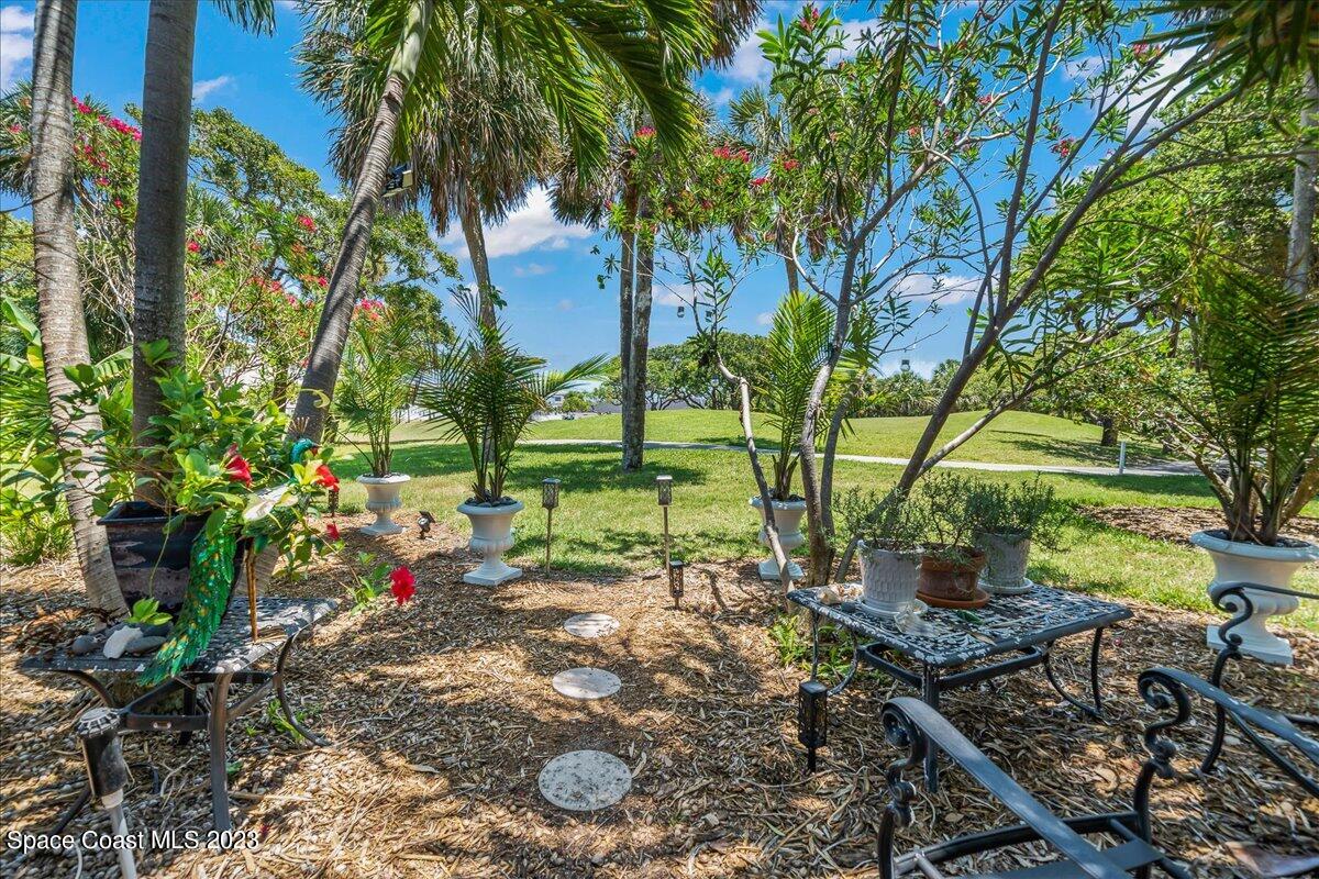 929 Aquarina Boulevard