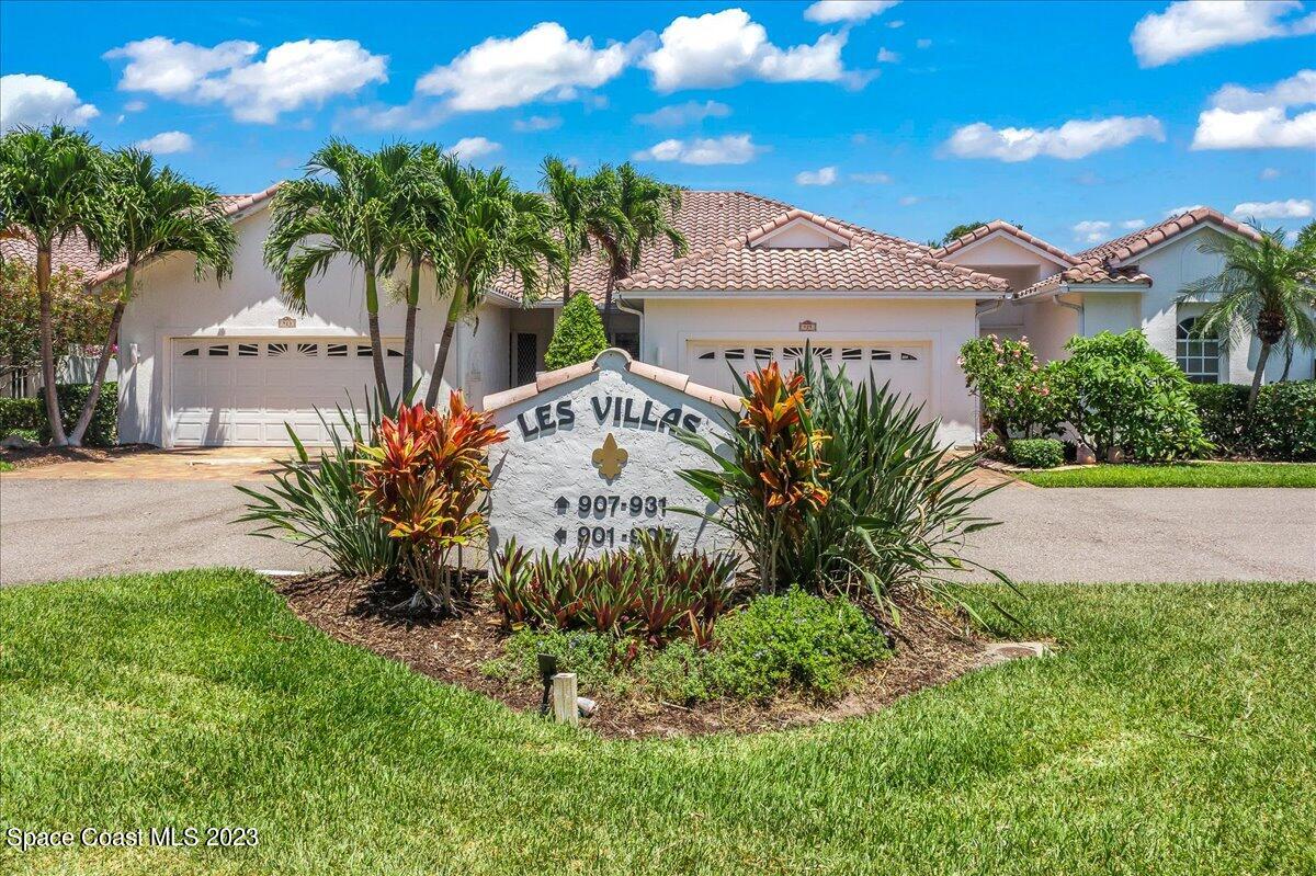 929 Aquarina Boulevard