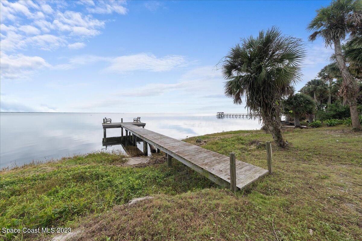 1136 Riverside Drive