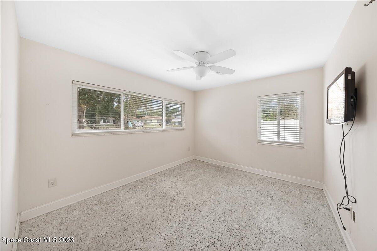 1136 Riverside Drive