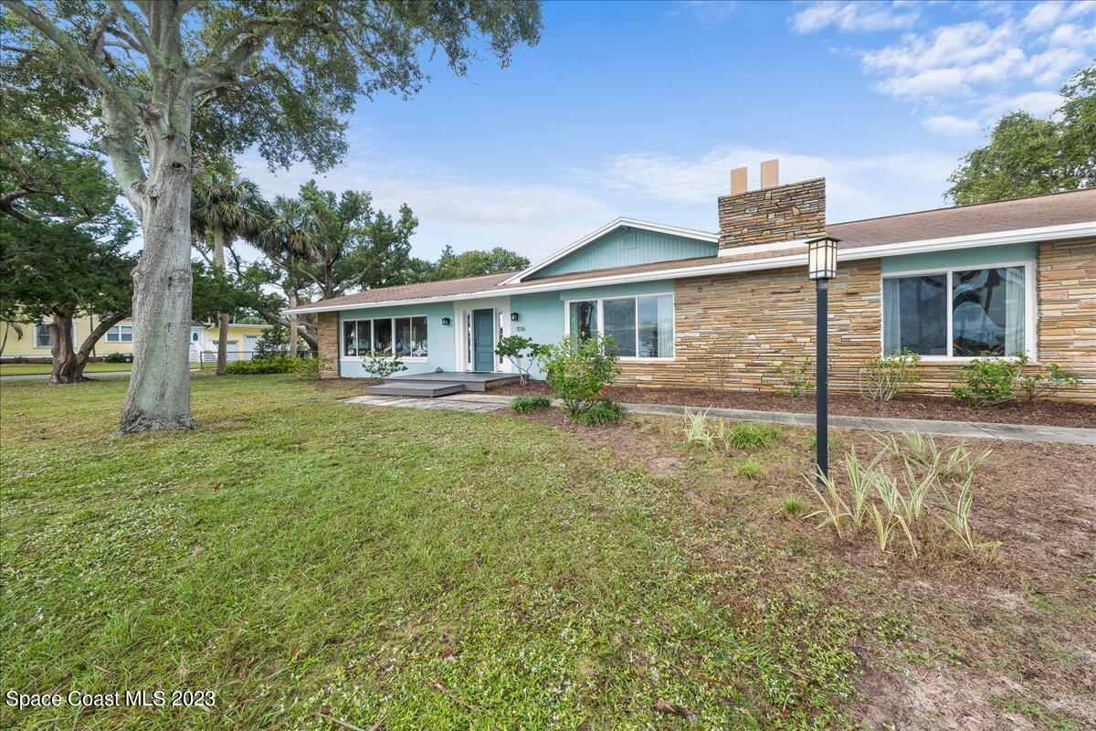 1136 Riverside Drive