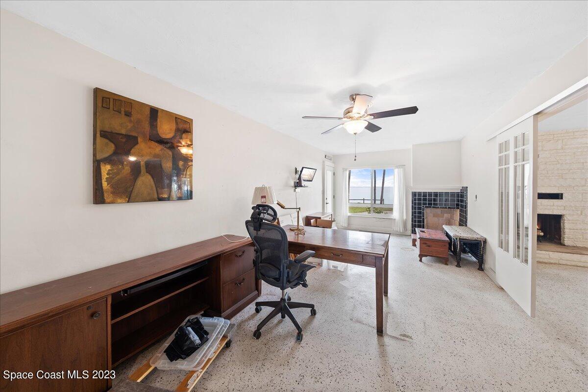 1136 Riverside Drive