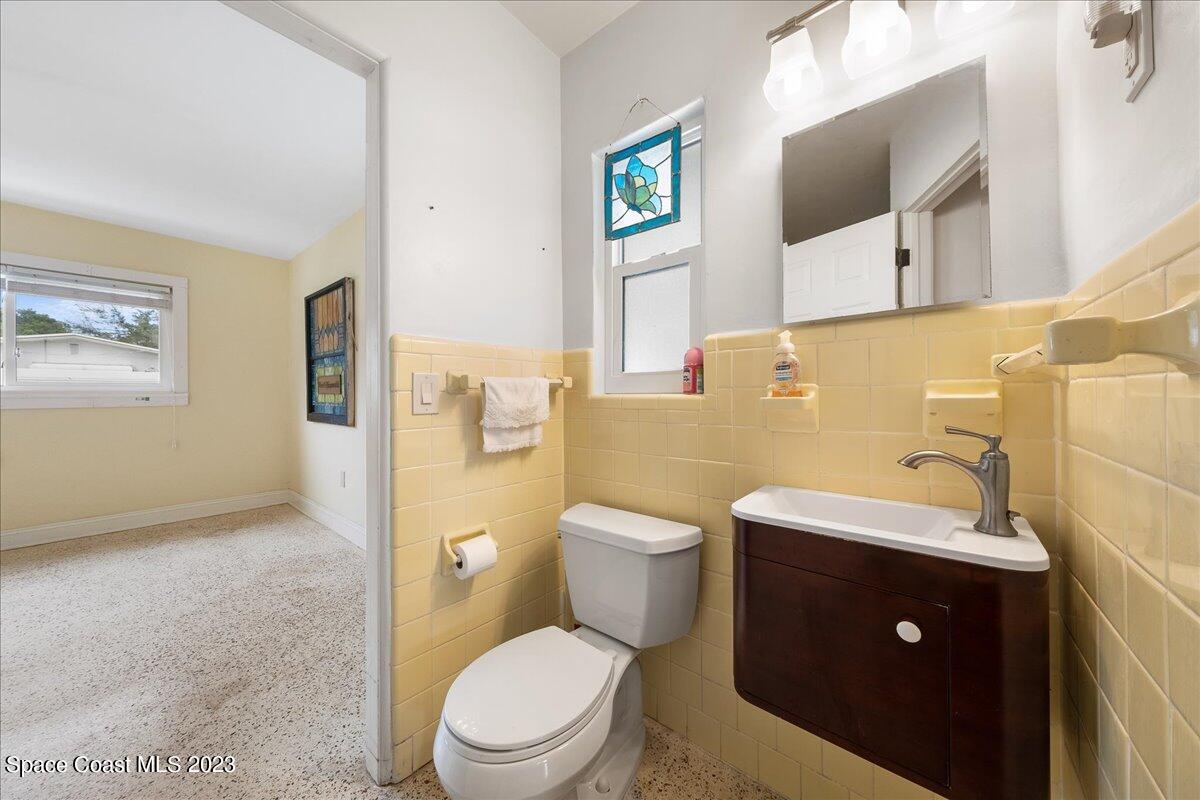 1136 Riverside Drive