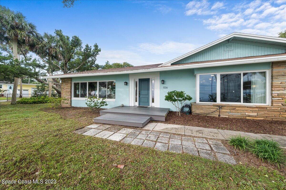 1136 Riverside Drive