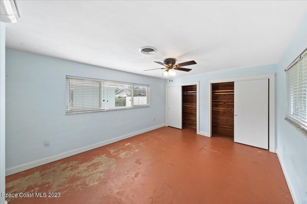 1136 Riverside Drive