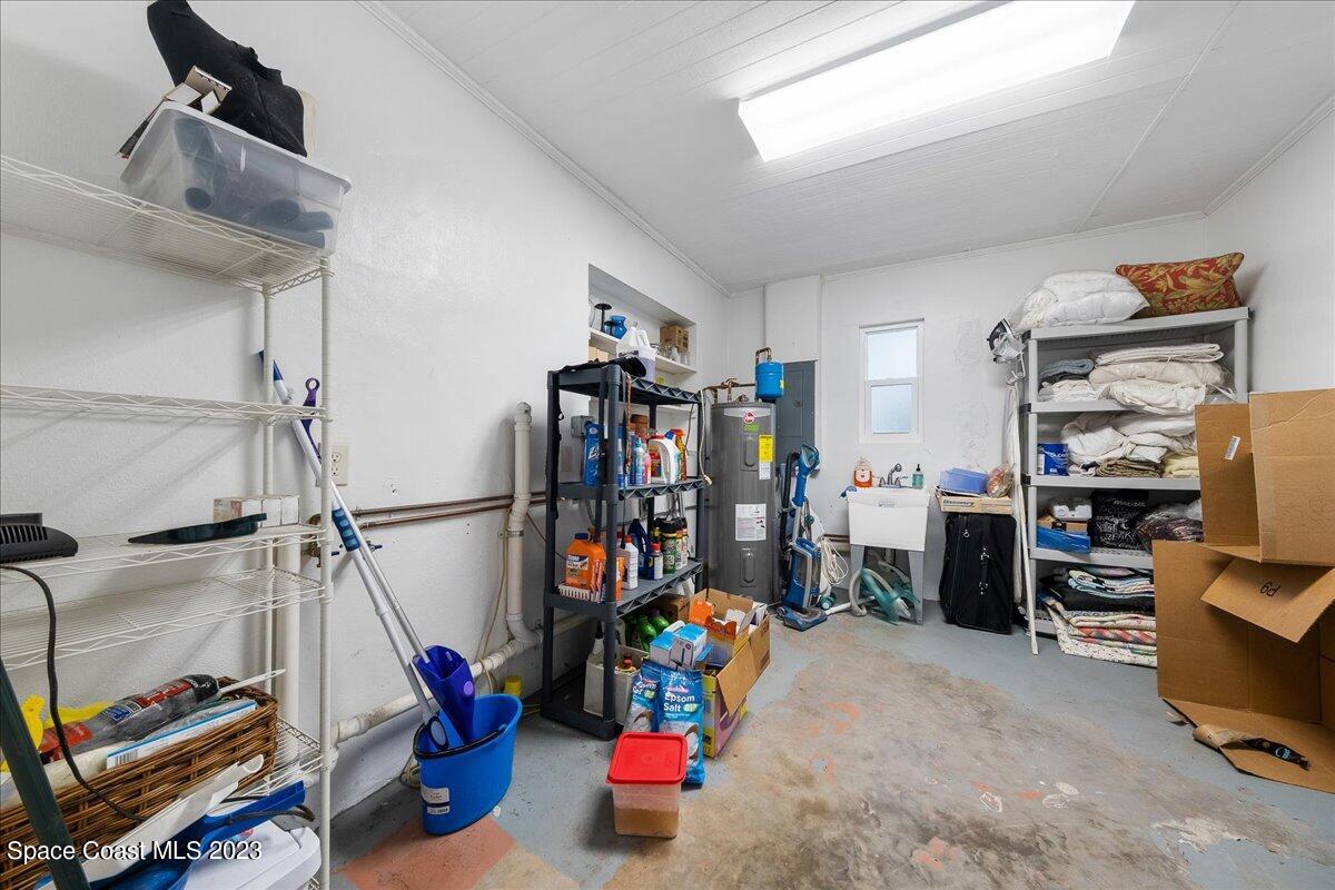 1136 Riverside Drive