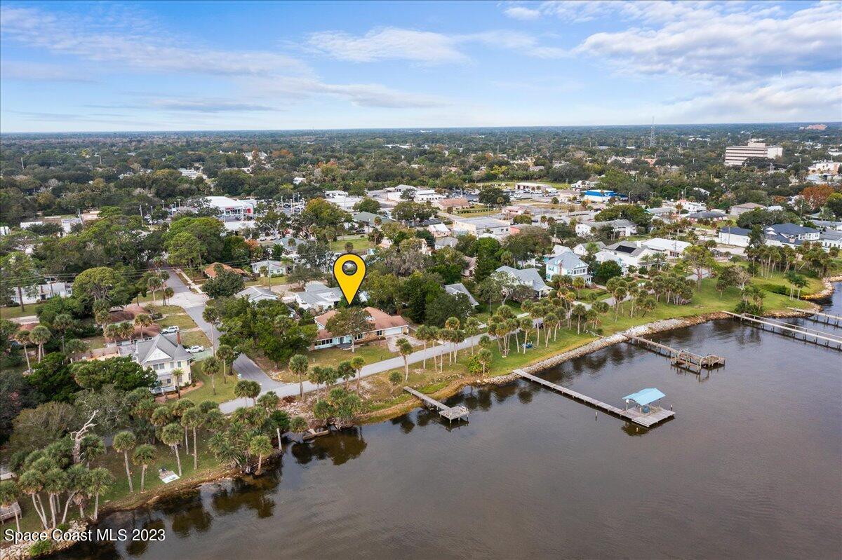 1136 Riverside Drive