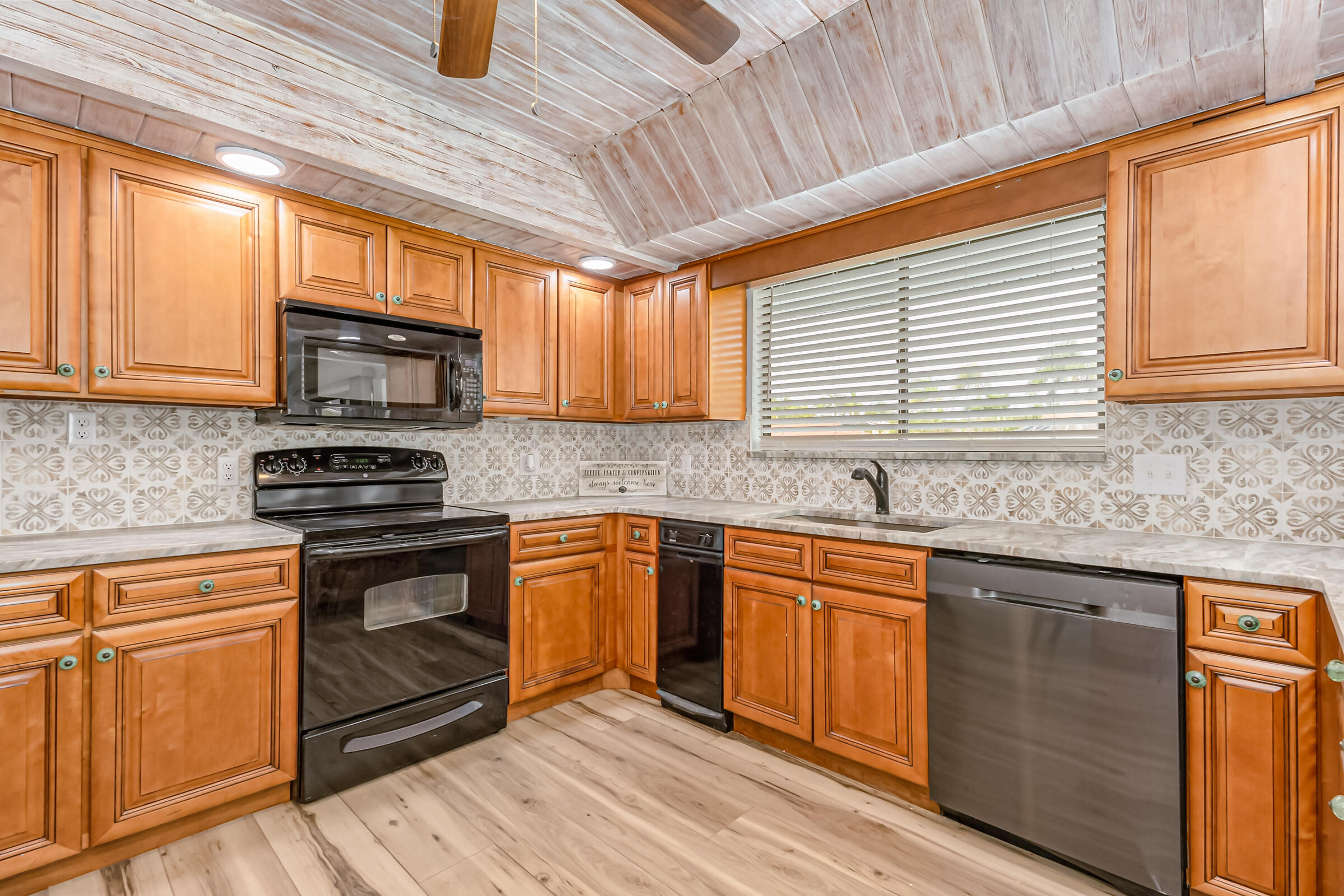 292 Arrowhead Lane