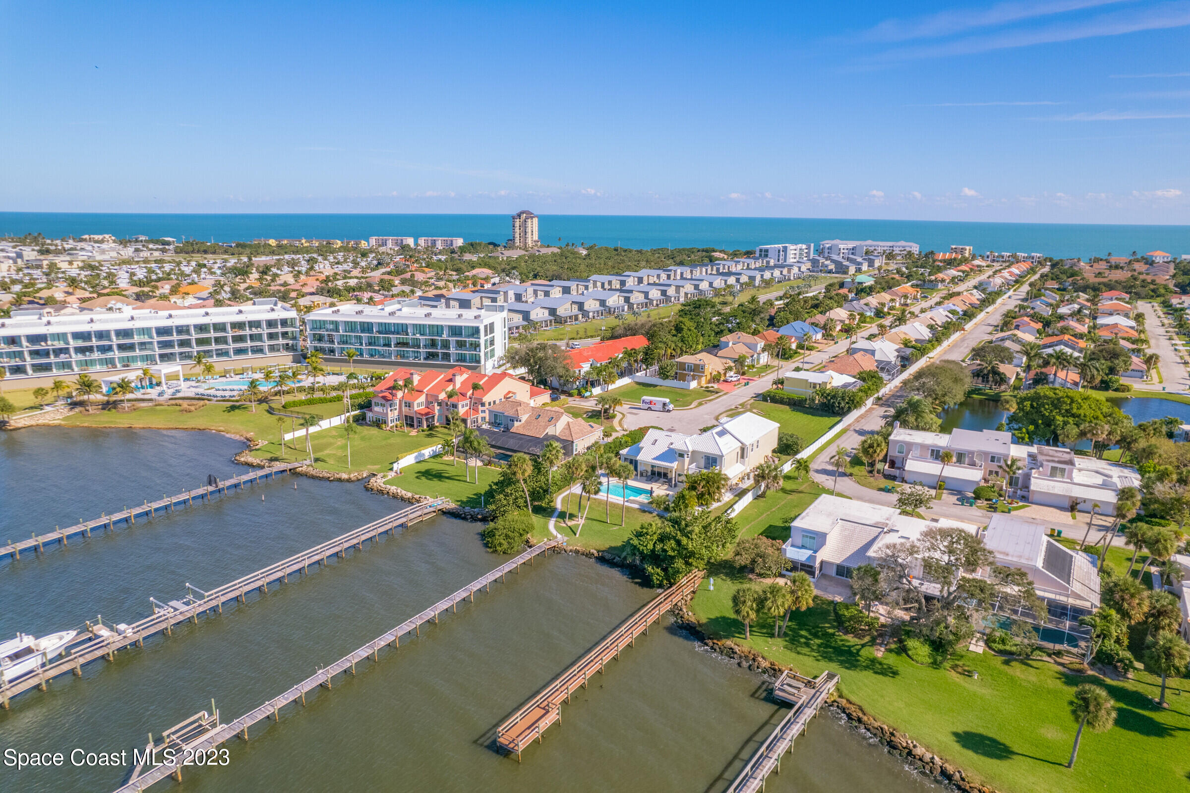 101 La Costa Street, B8