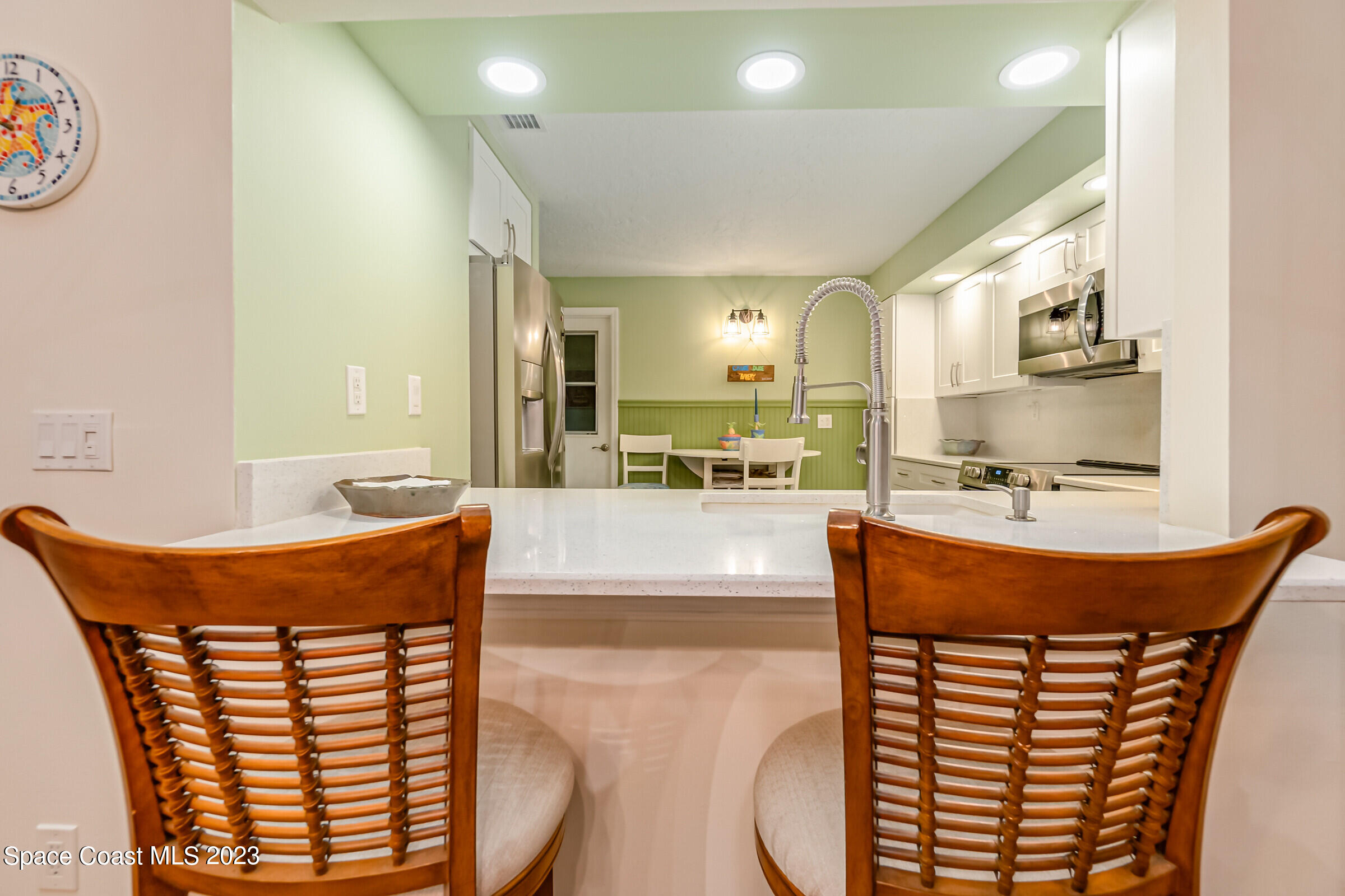101 La Costa Street, B8