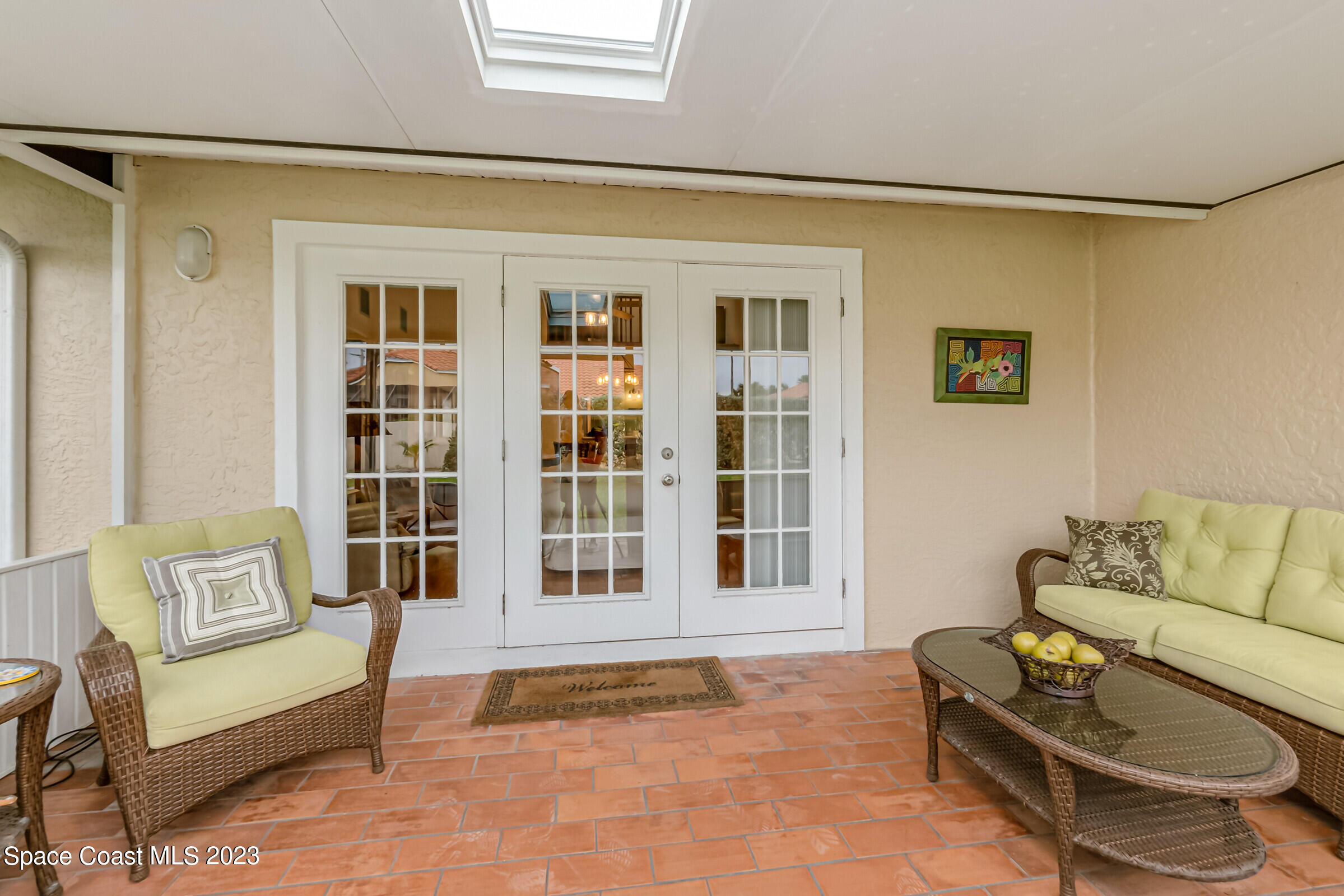 101 La Costa Street, B8
