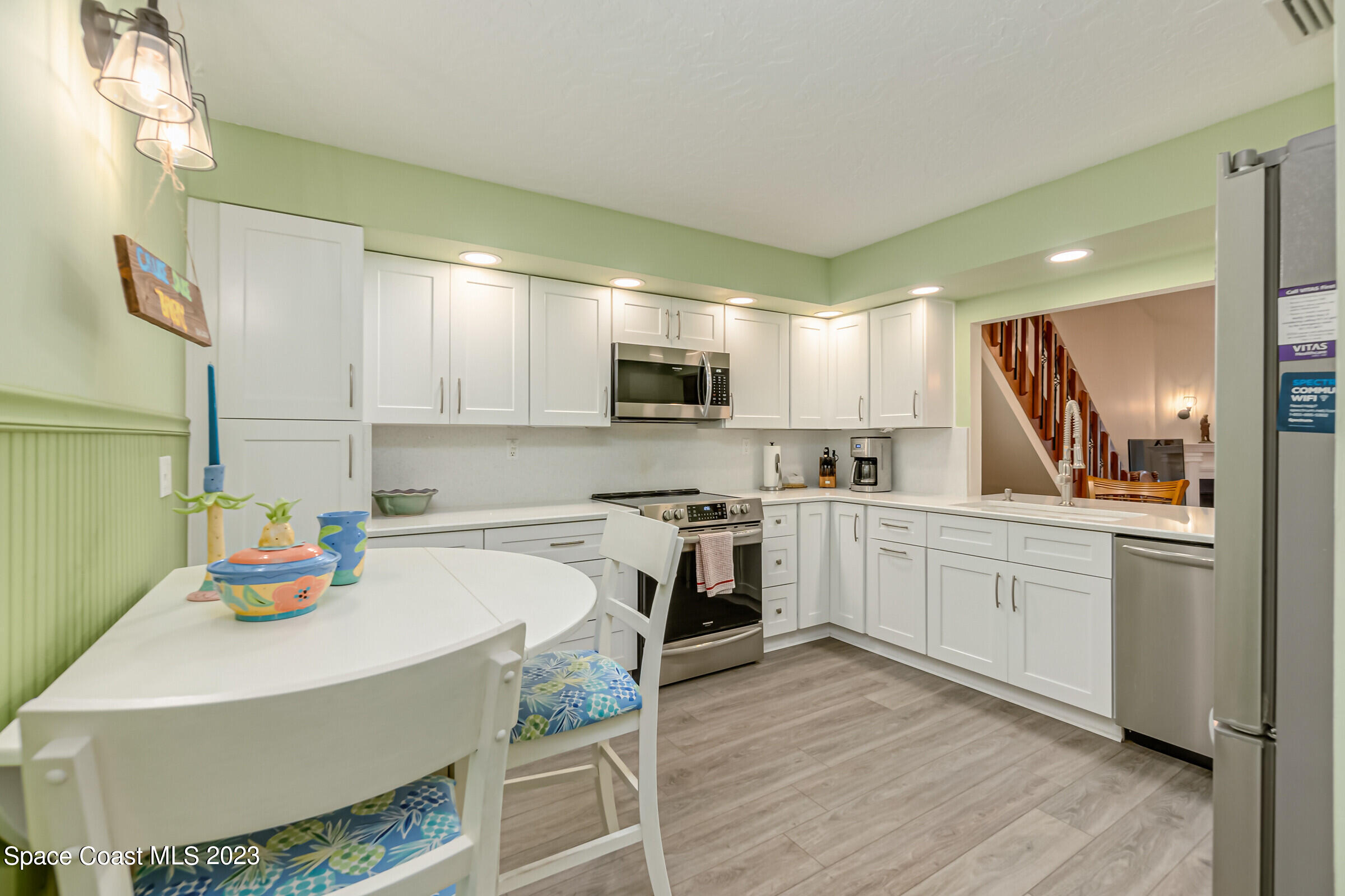 101 La Costa Street, B8