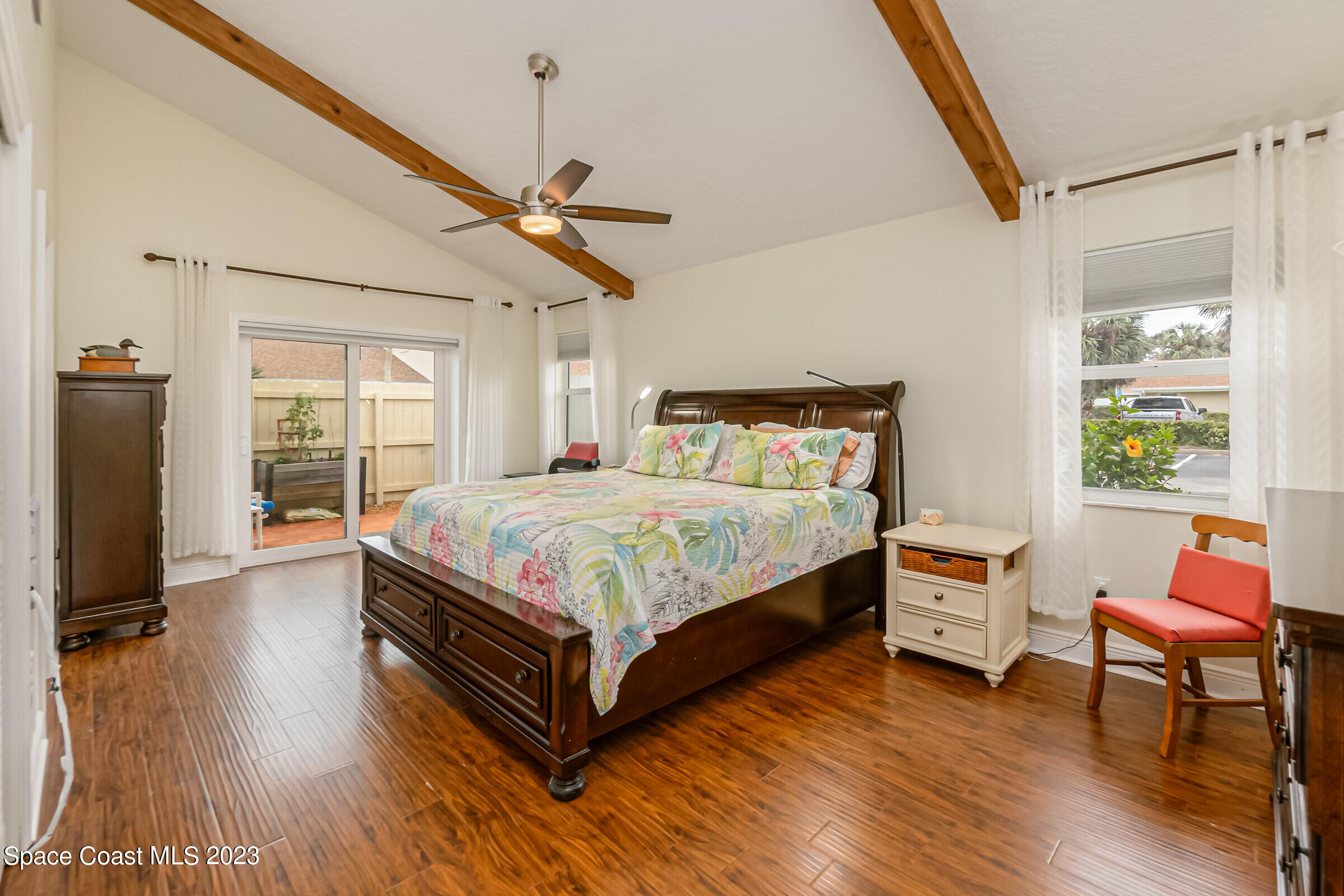 101 La Costa Street, B8