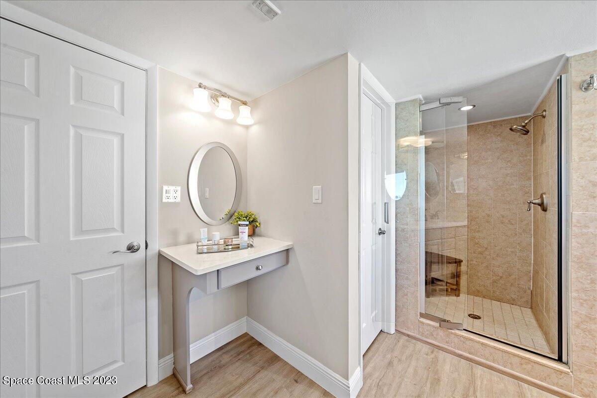 2101 Atlantic Street, 521