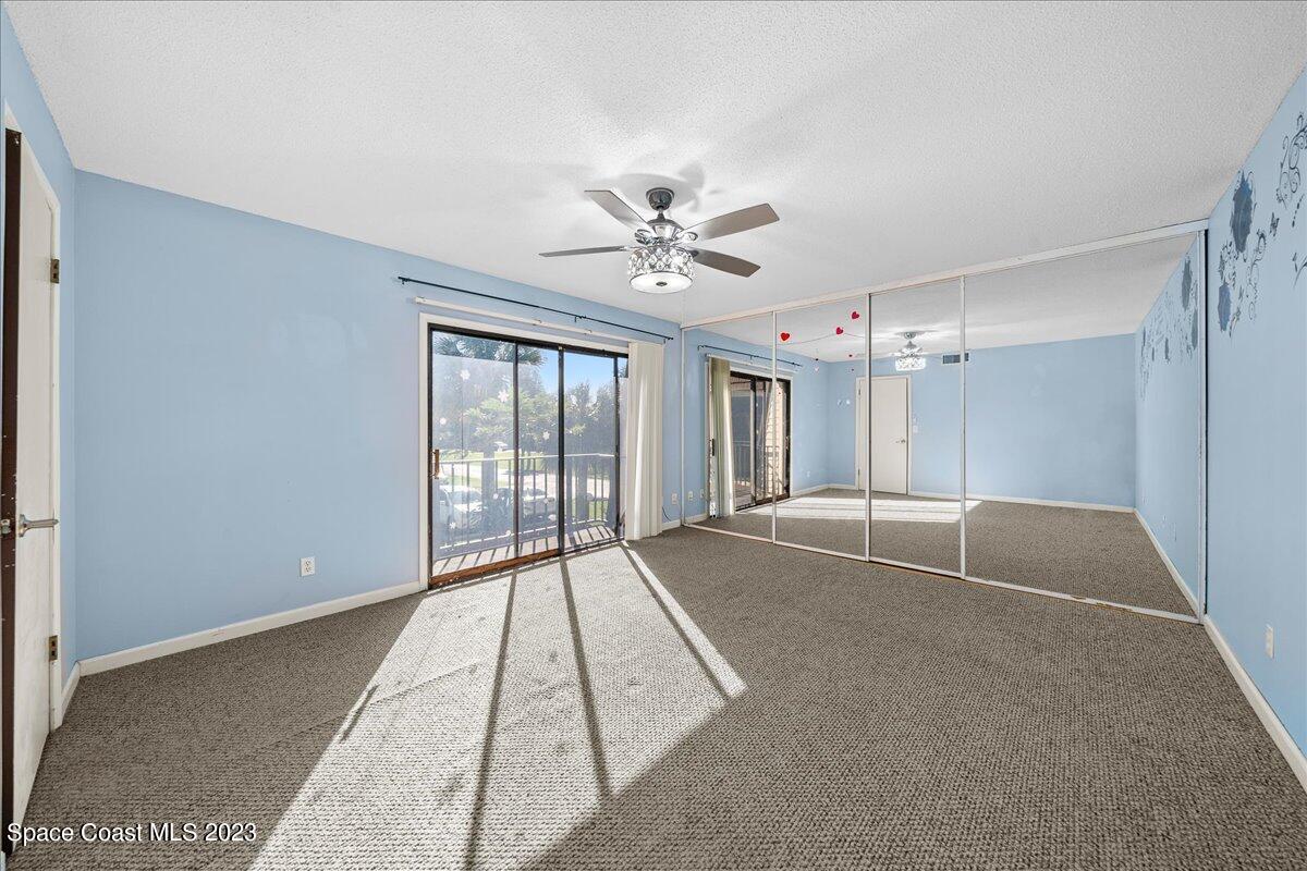 2012 Vista Oaks Circle NE