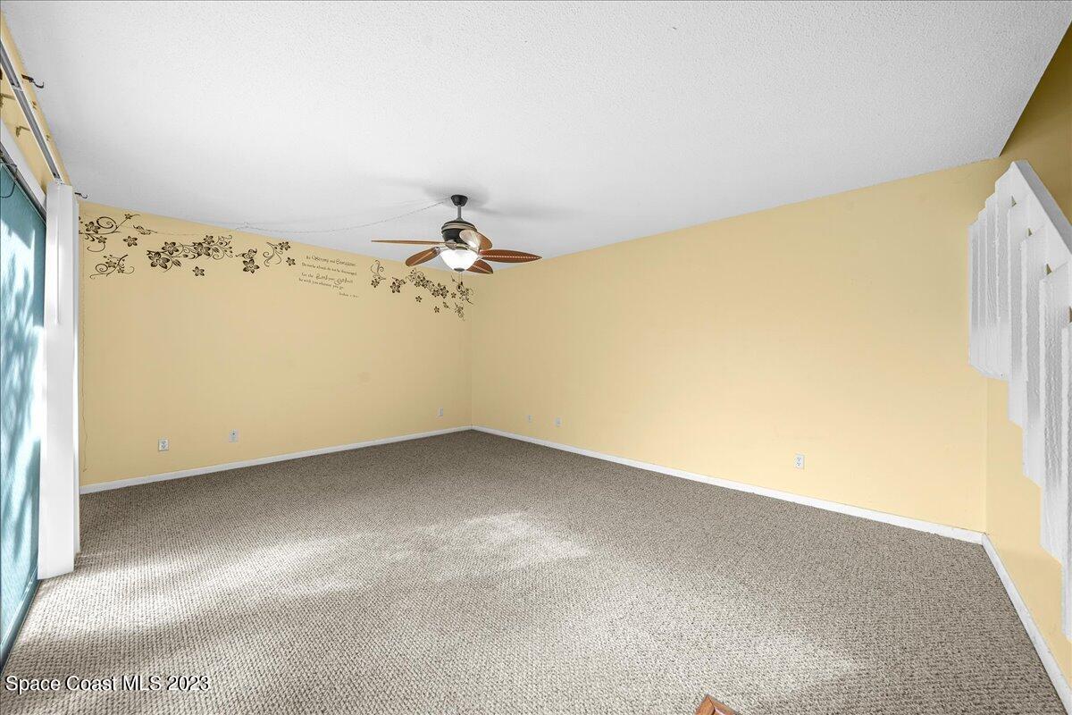 2012 Vista Oaks Circle NE