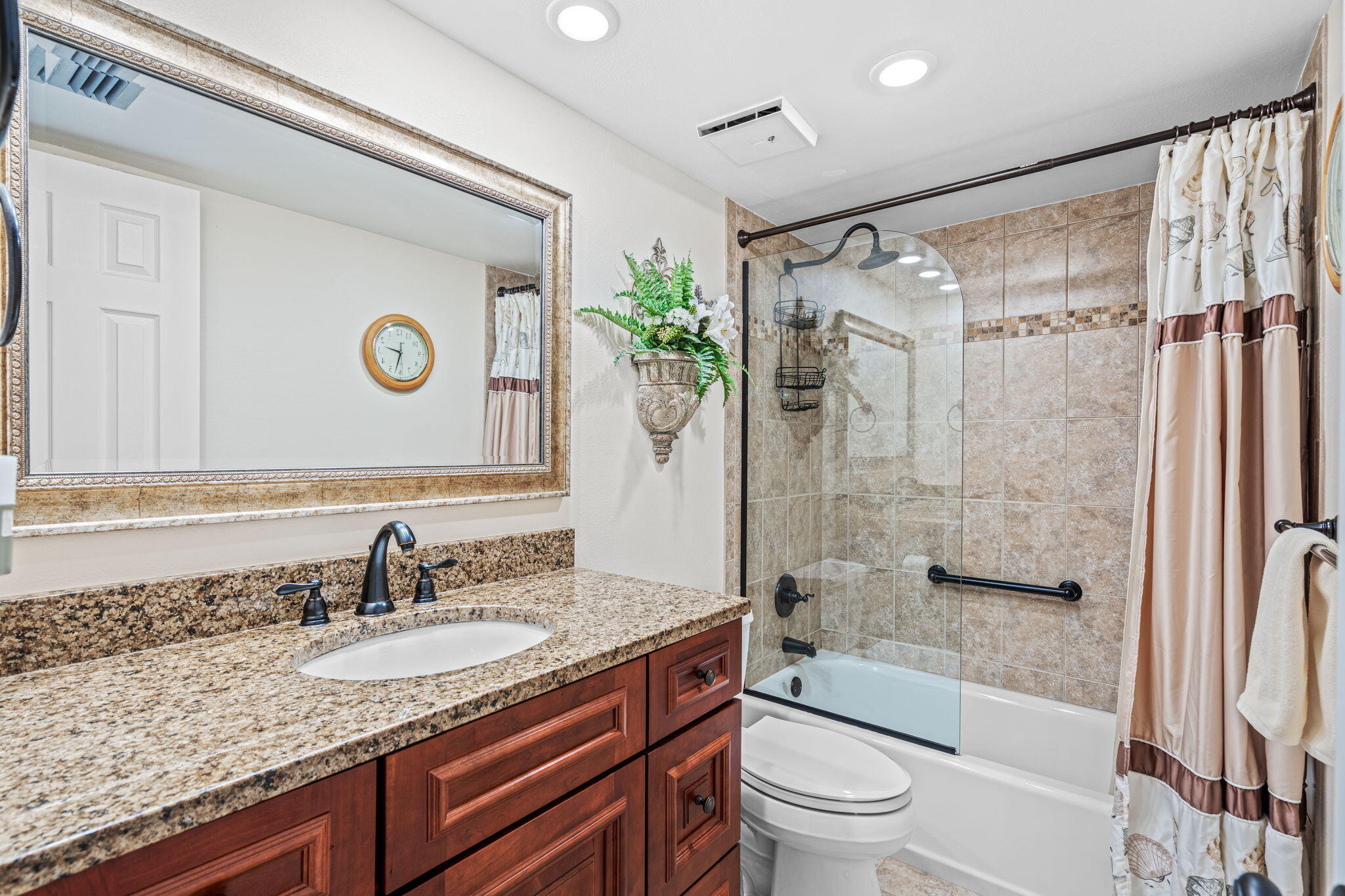 2101 Atlantic Street, 532