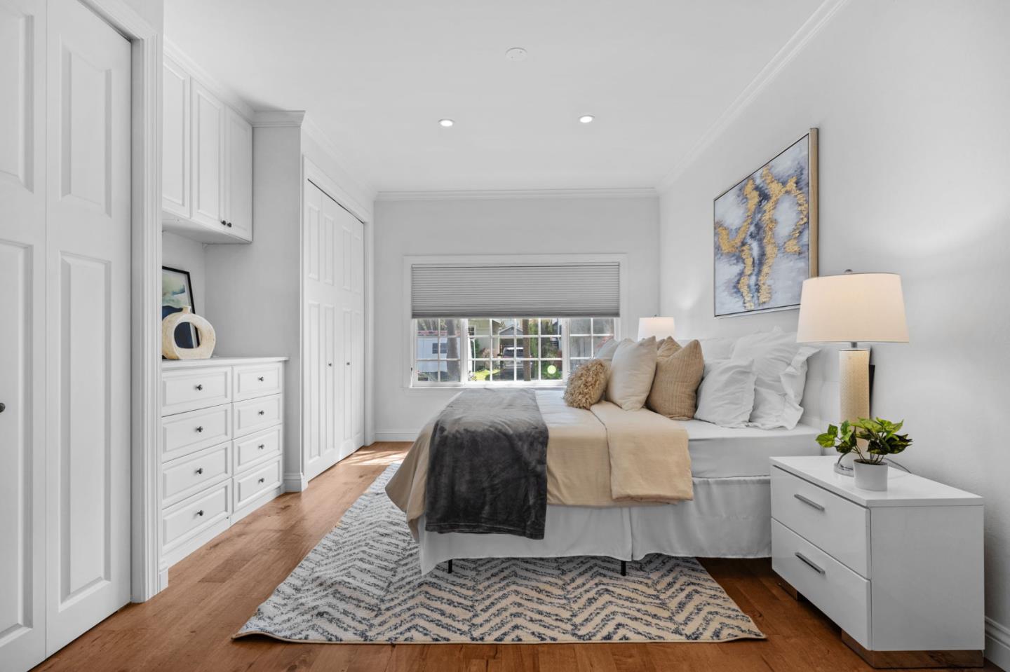 27 E Carol AVE