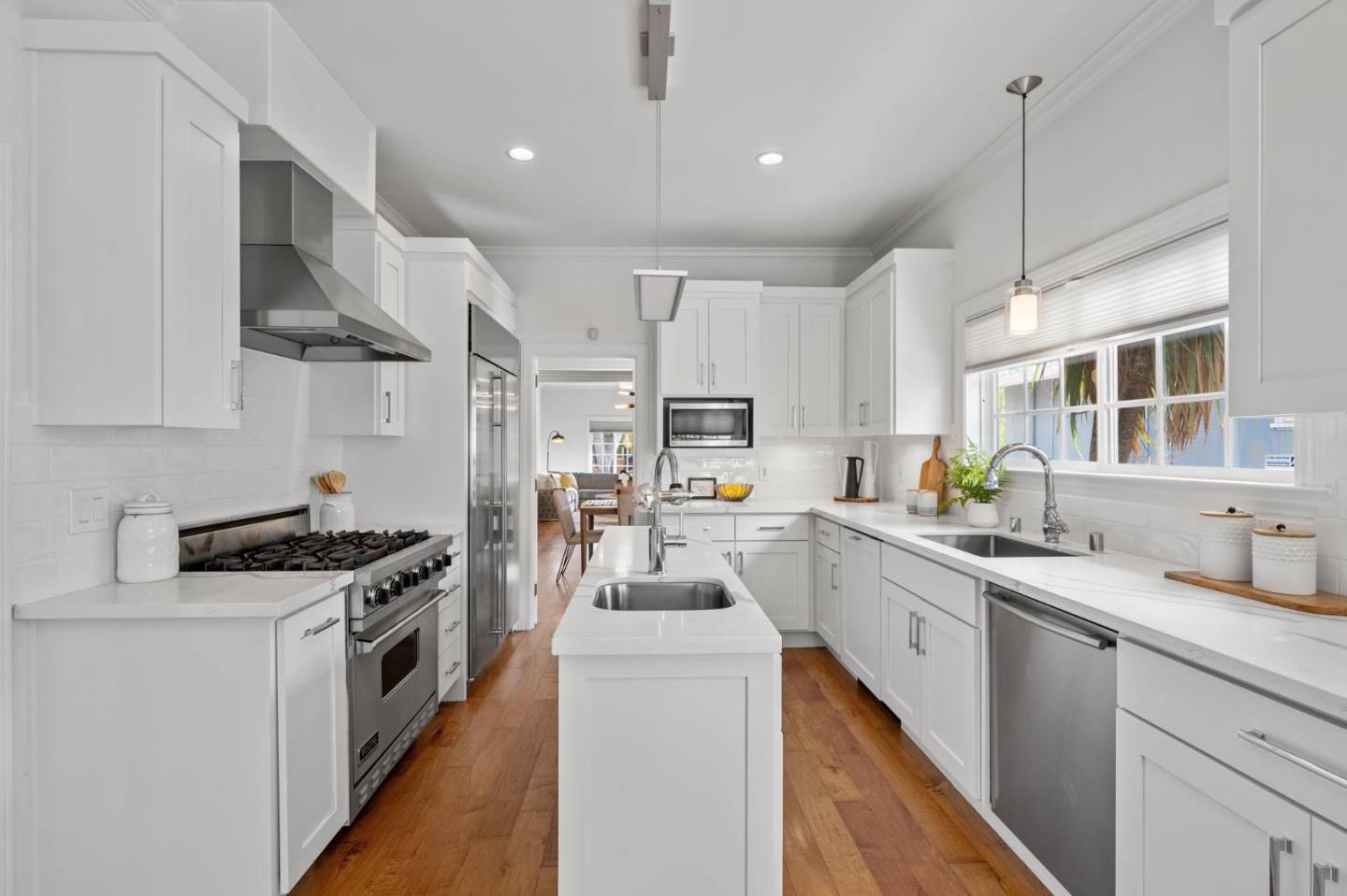 27 E Carol AVE