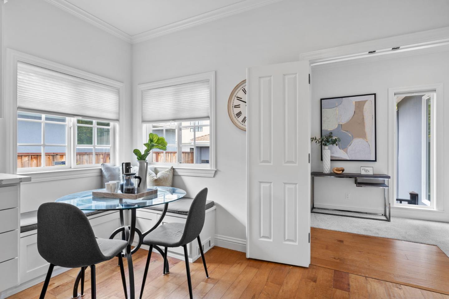 27 E Carol AVE