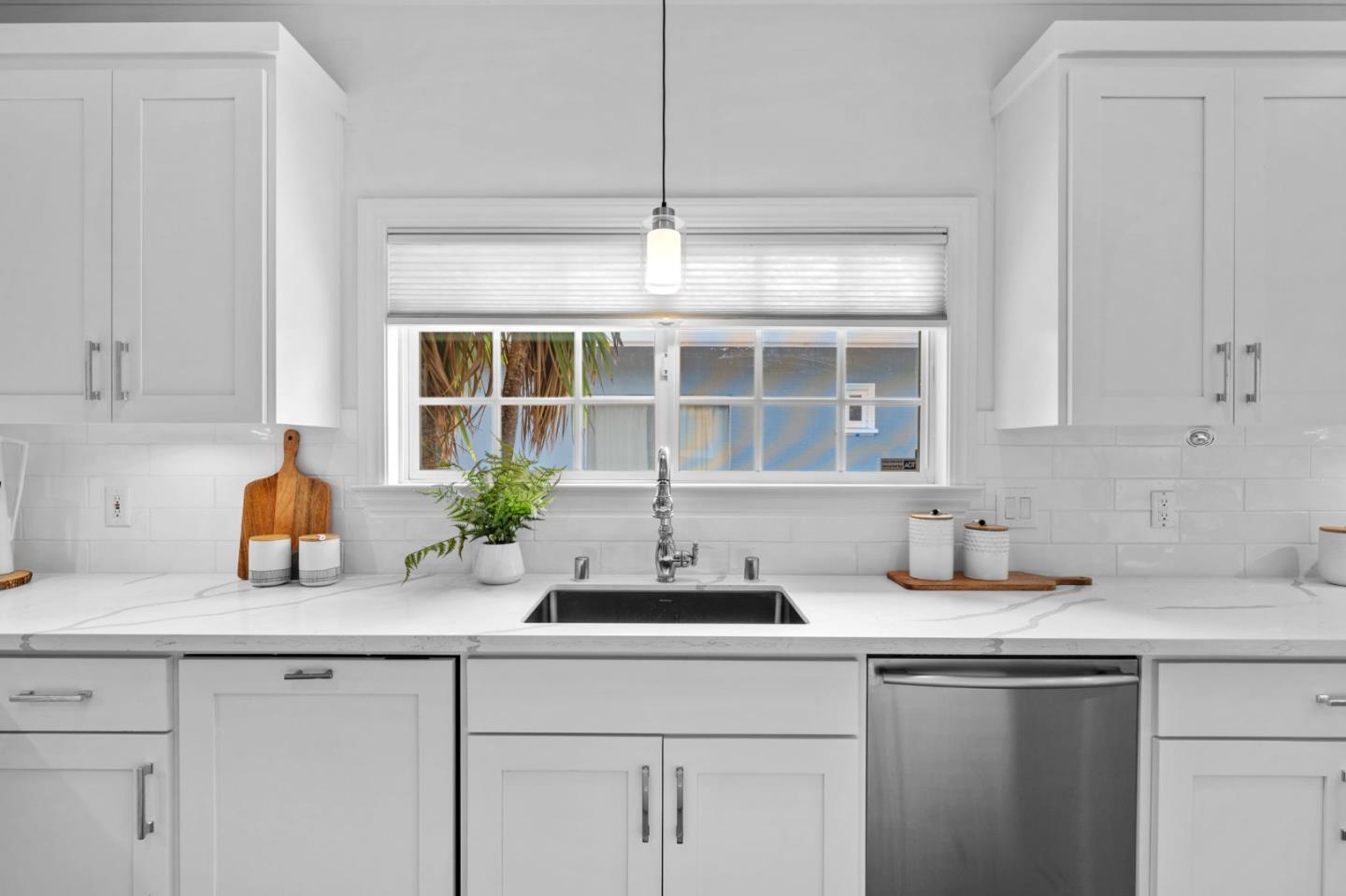 27 E Carol AVE