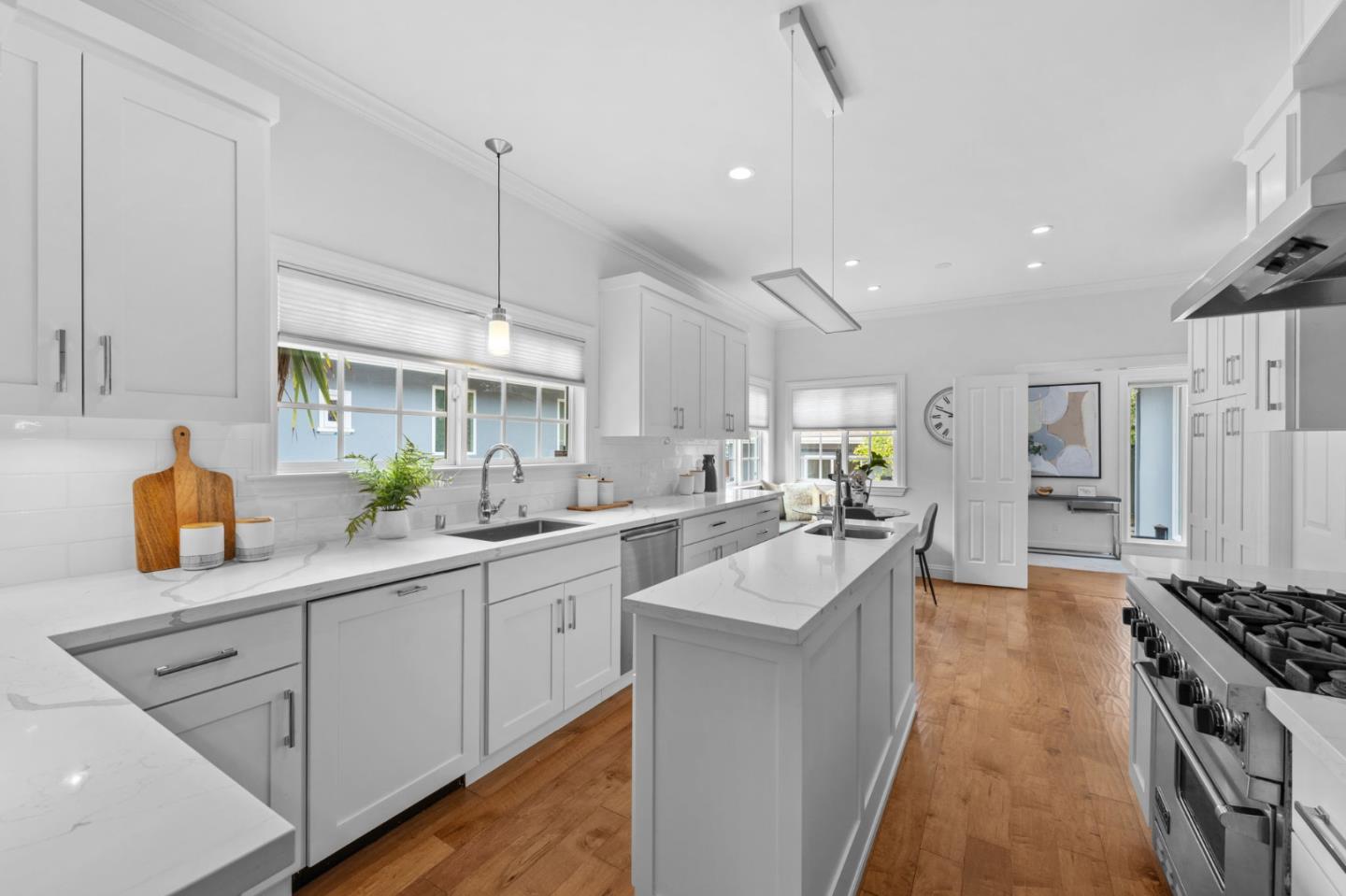 27 E Carol AVE
