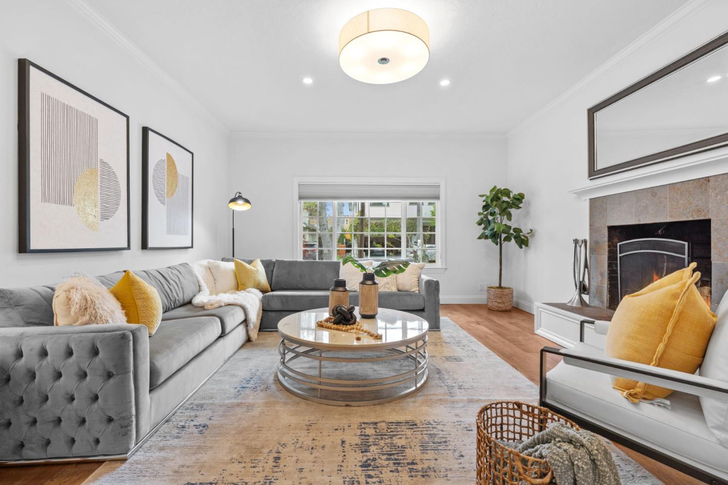 27 E Carol AVE