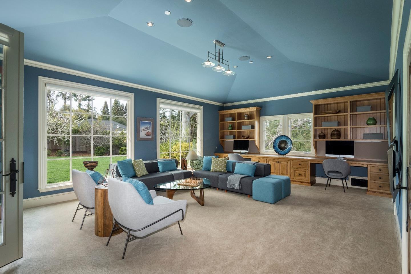 120 Tamarack DR