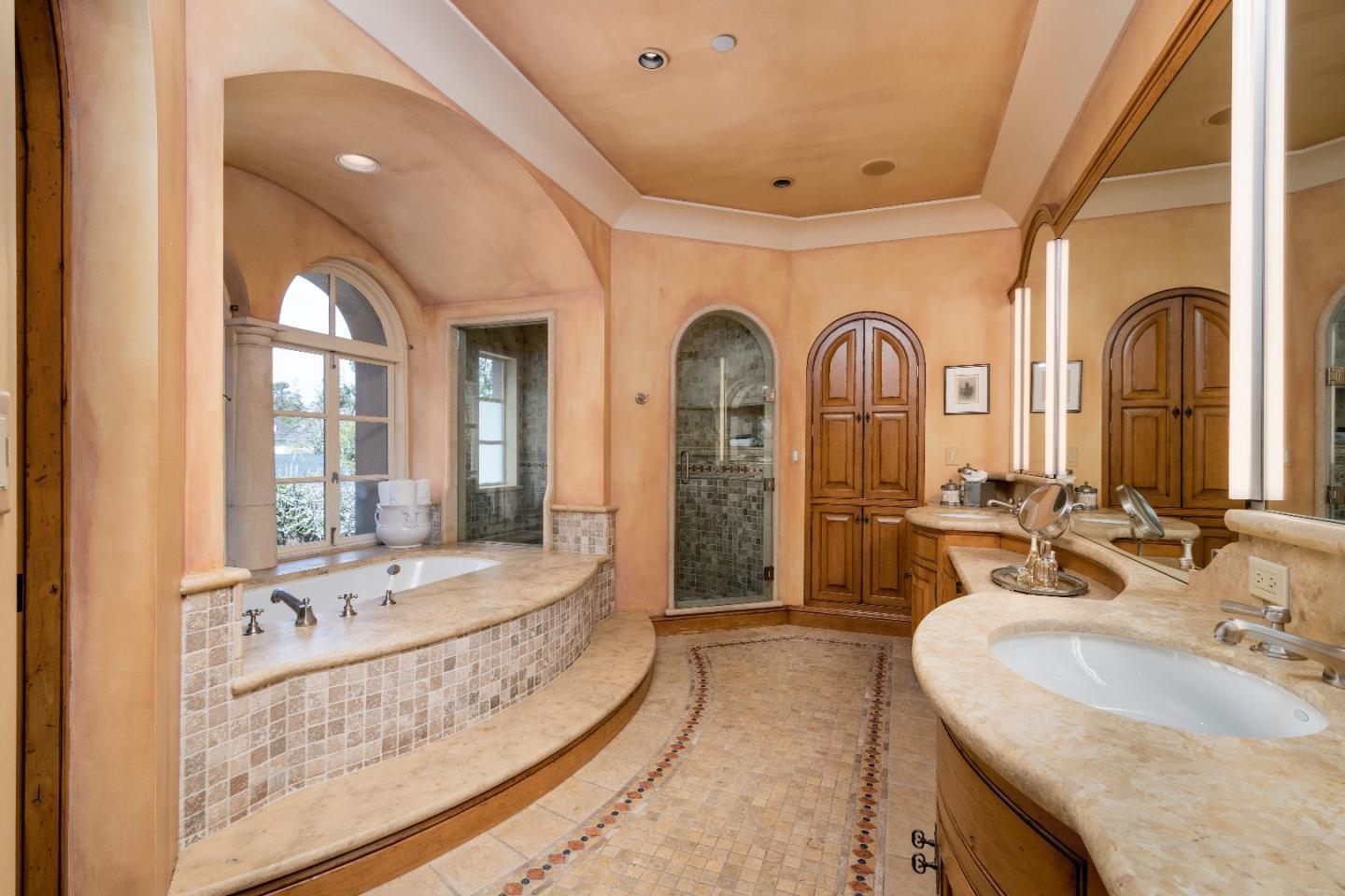 120 Tamarack DR