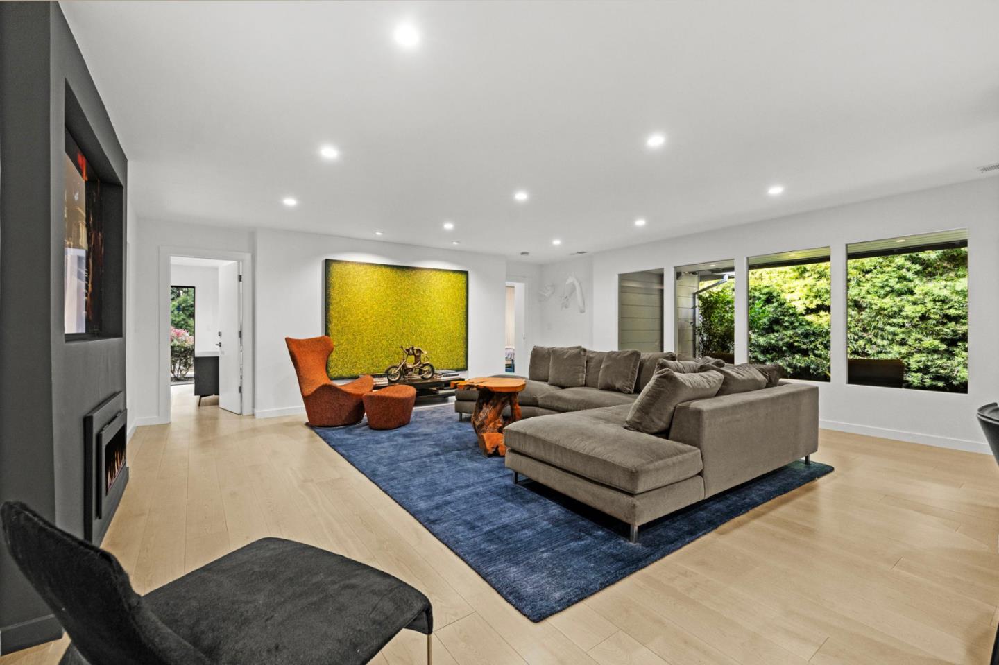 244 Roblar AVE