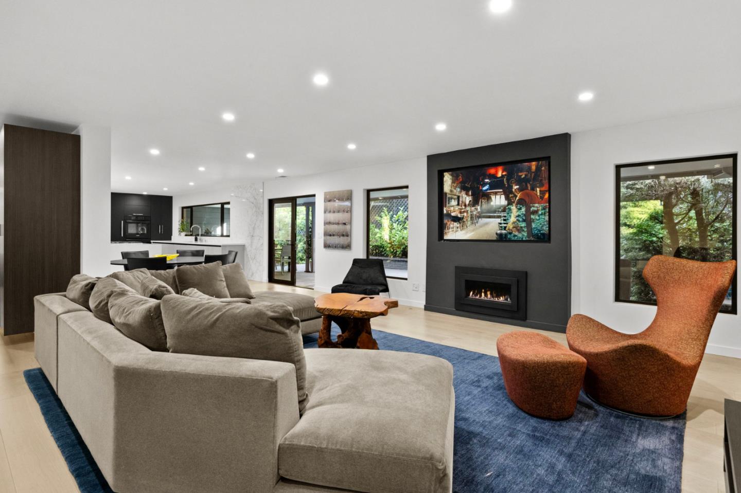 244 Roblar AVE