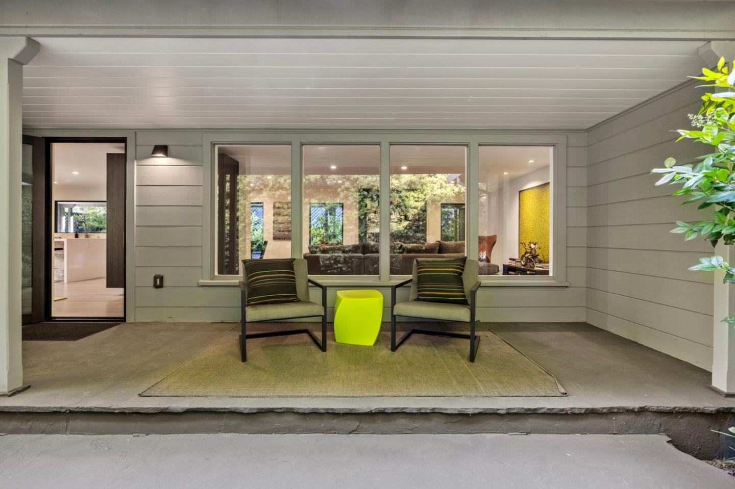 244 Roblar AVE