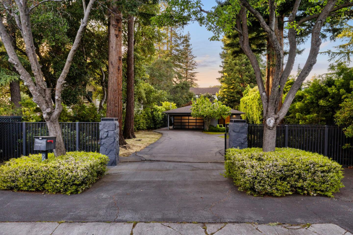 244 Roblar AVE