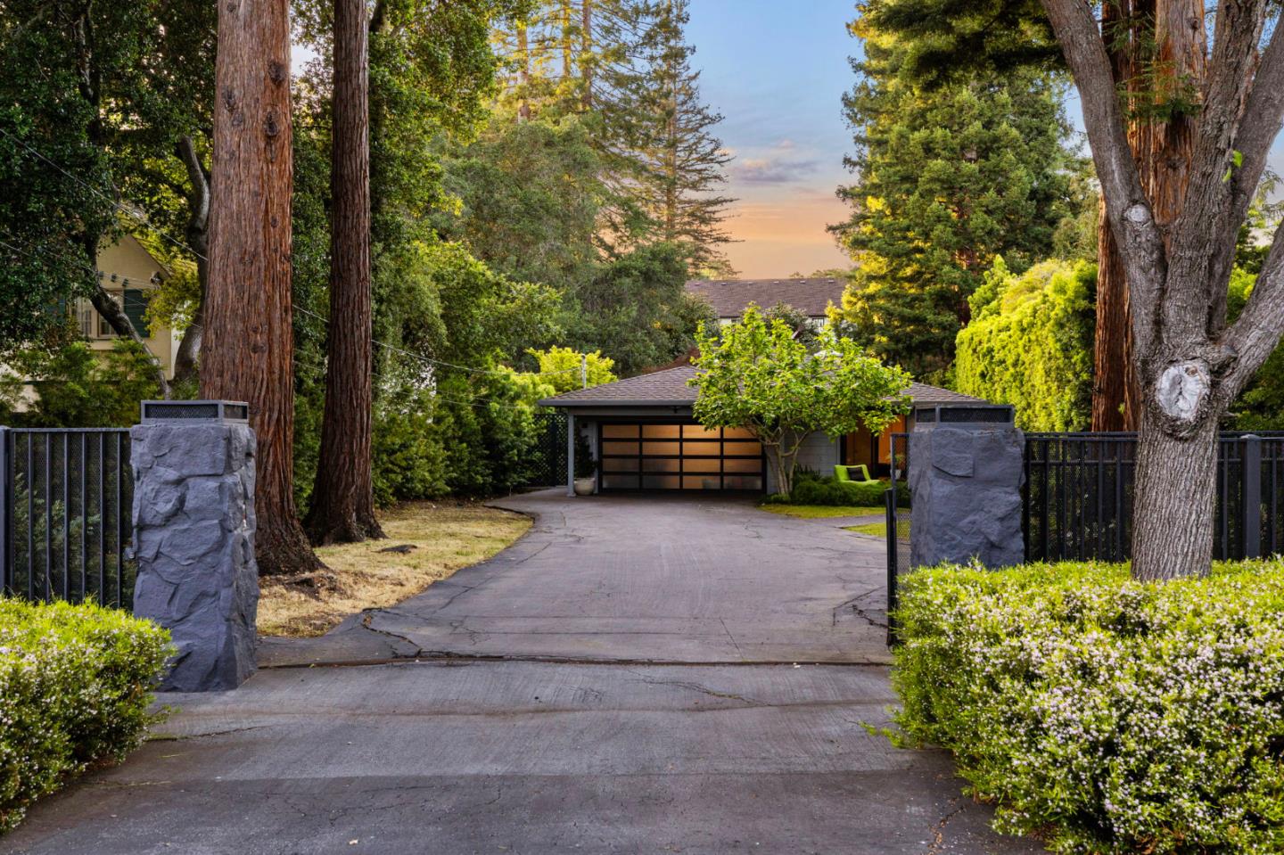 244 Roblar AVE