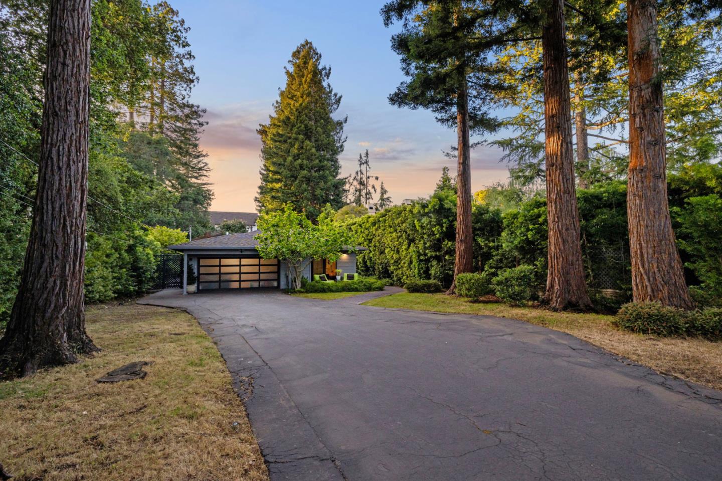 244 Roblar AVE