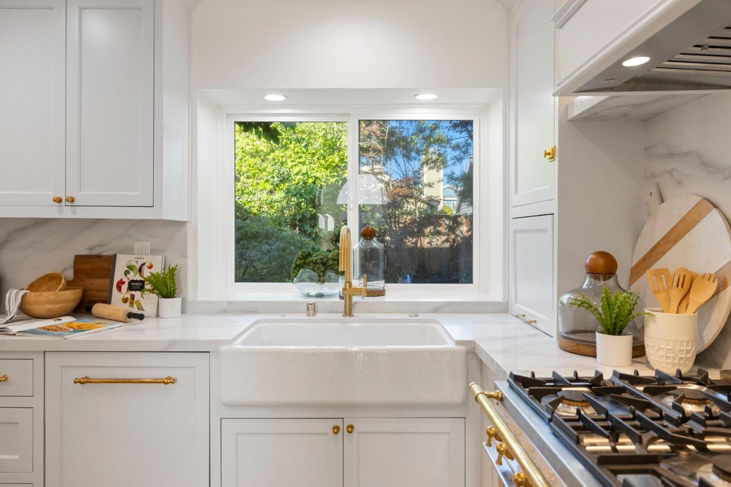 704 Anacapa Lane