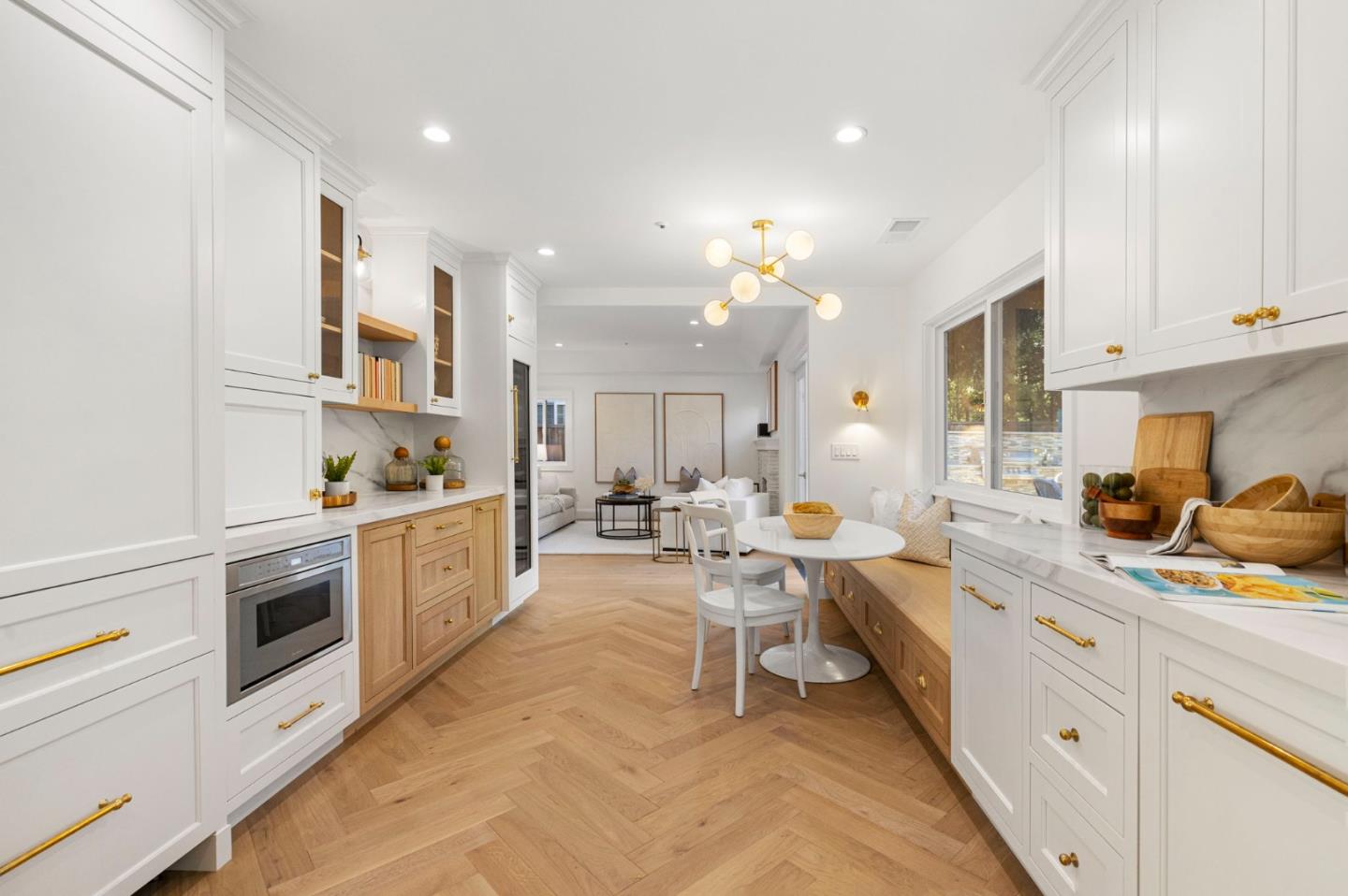 704 Anacapa Lane
