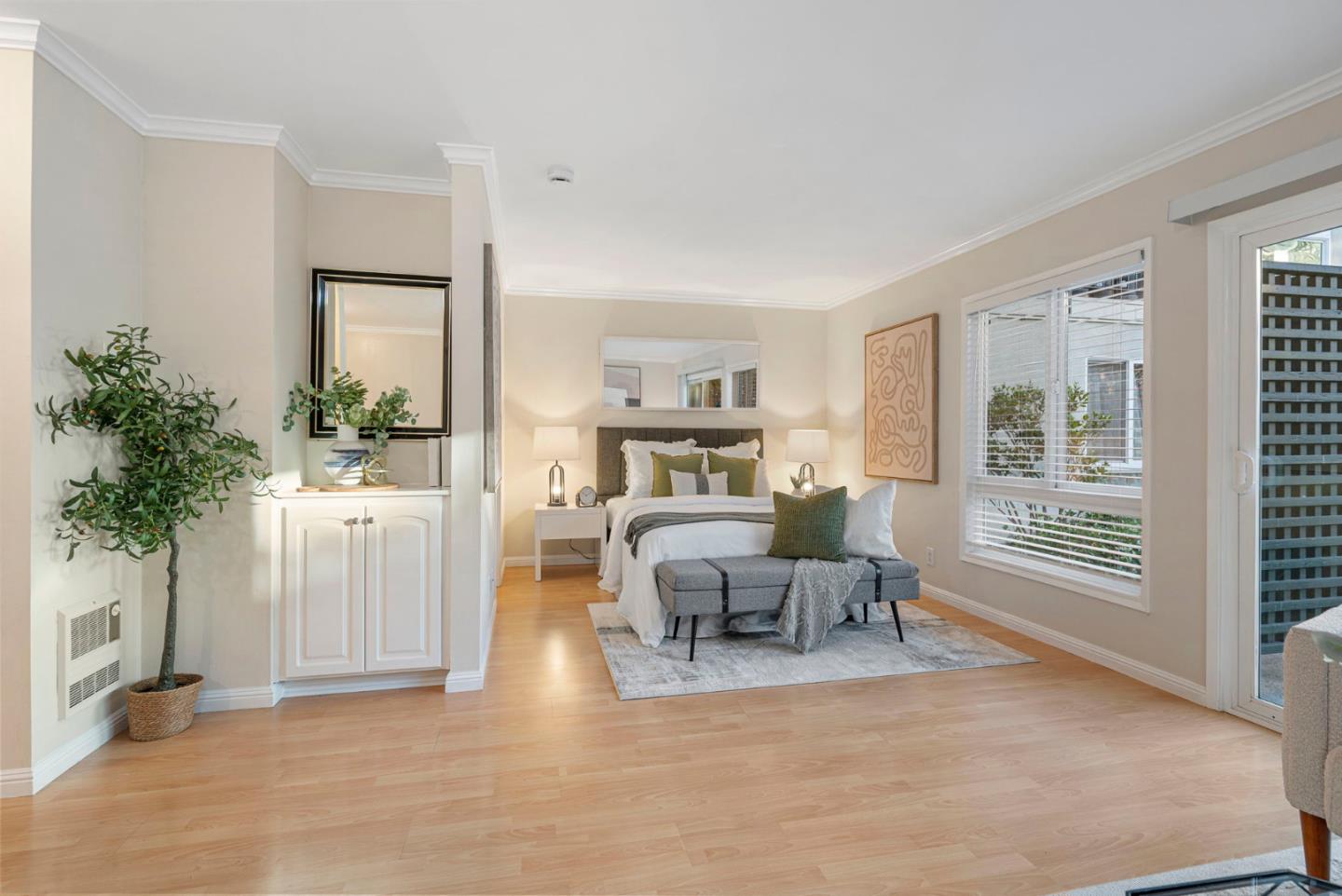 928 Peninsula Avenue 210