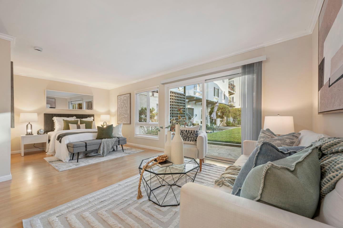 928 Peninsula Avenue 210