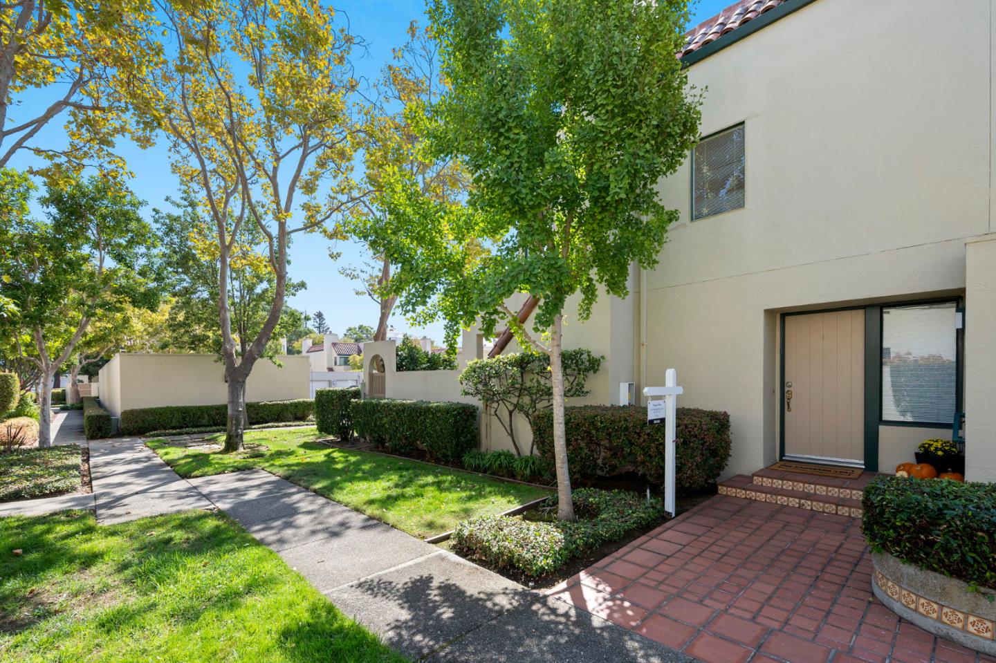 2287 Armada Way