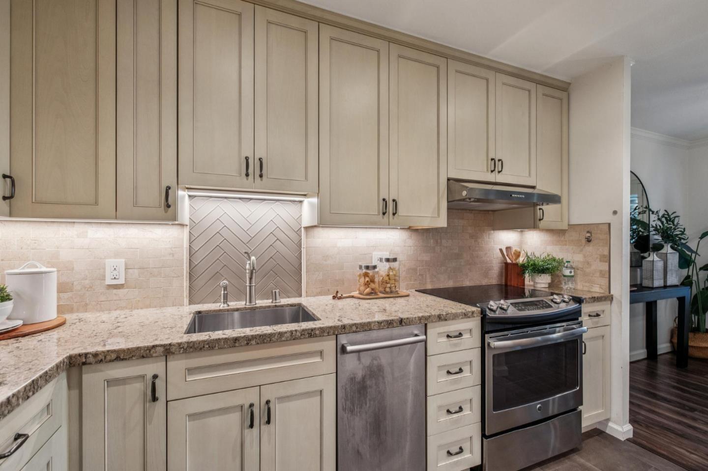 835 North Humboldt Street 203