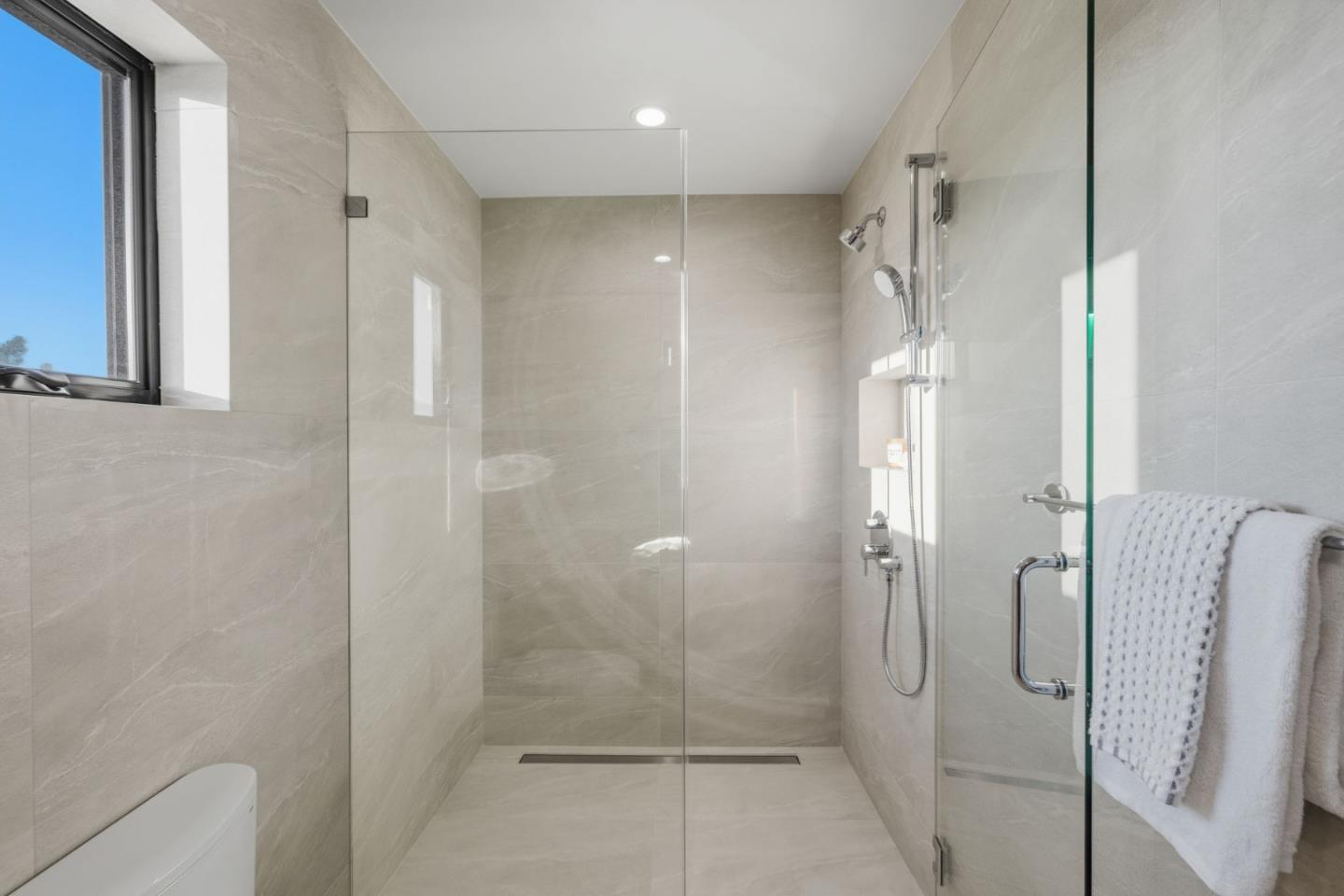 18 Bel Aire Lane