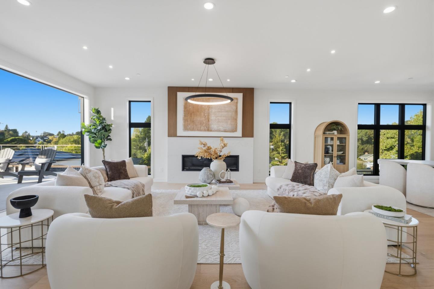 18 Bel Aire Lane