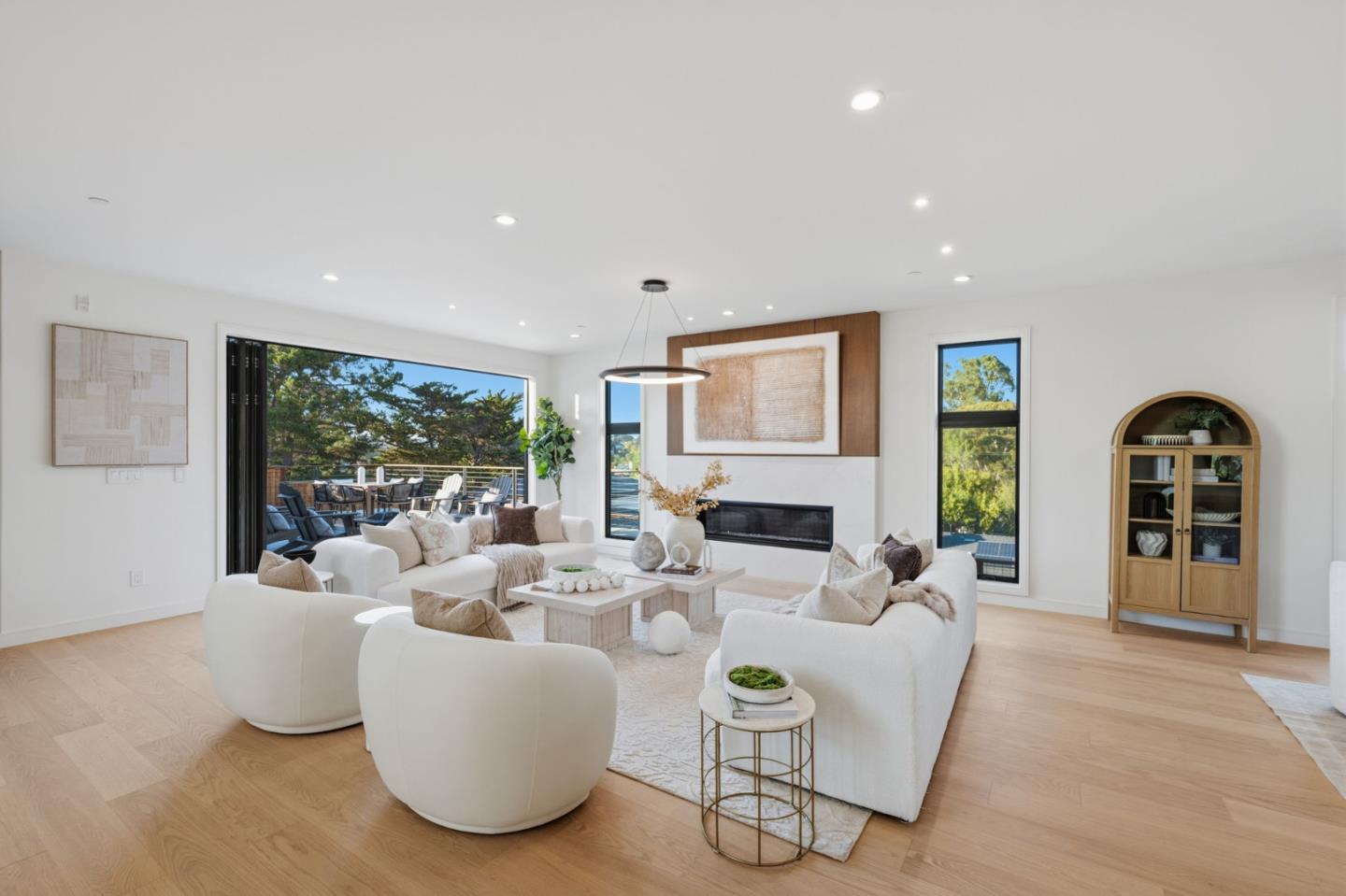 18 Bel Aire Lane