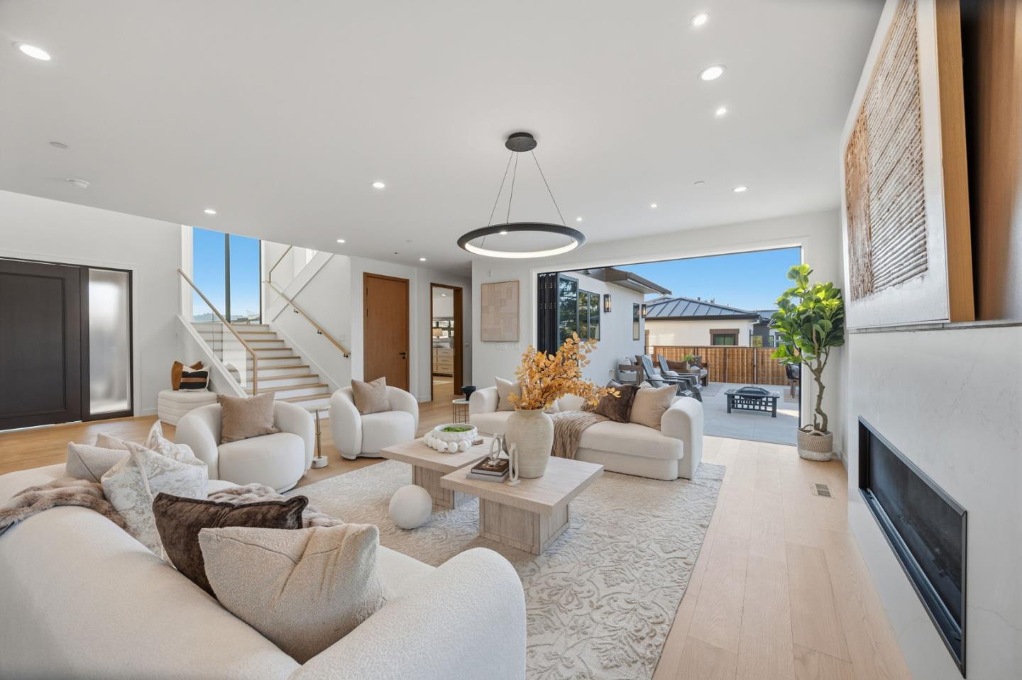18 Bel Aire Lane