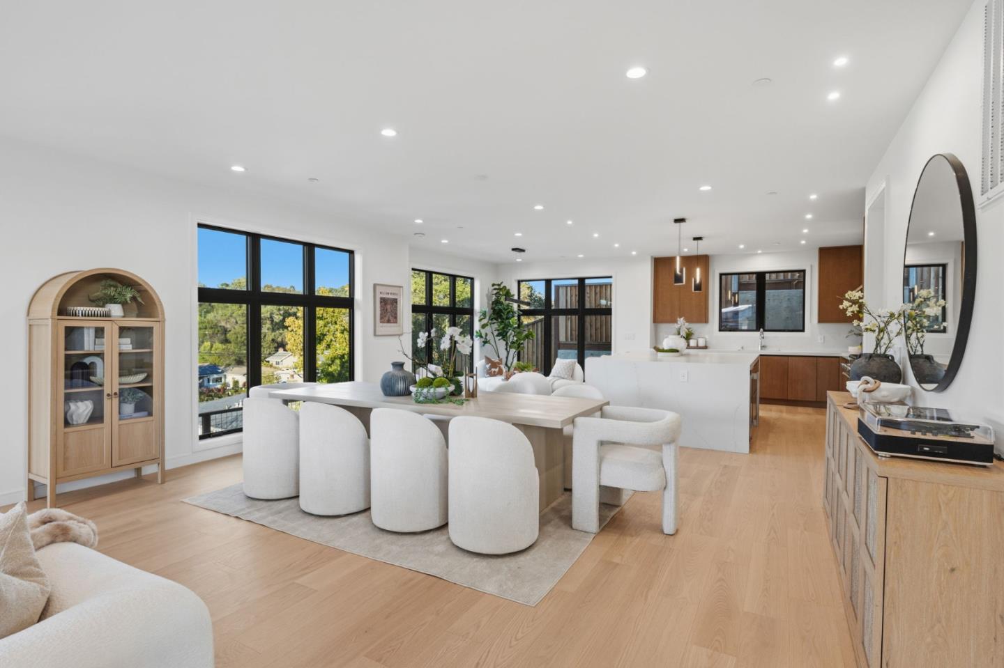 18 Bel Aire Lane